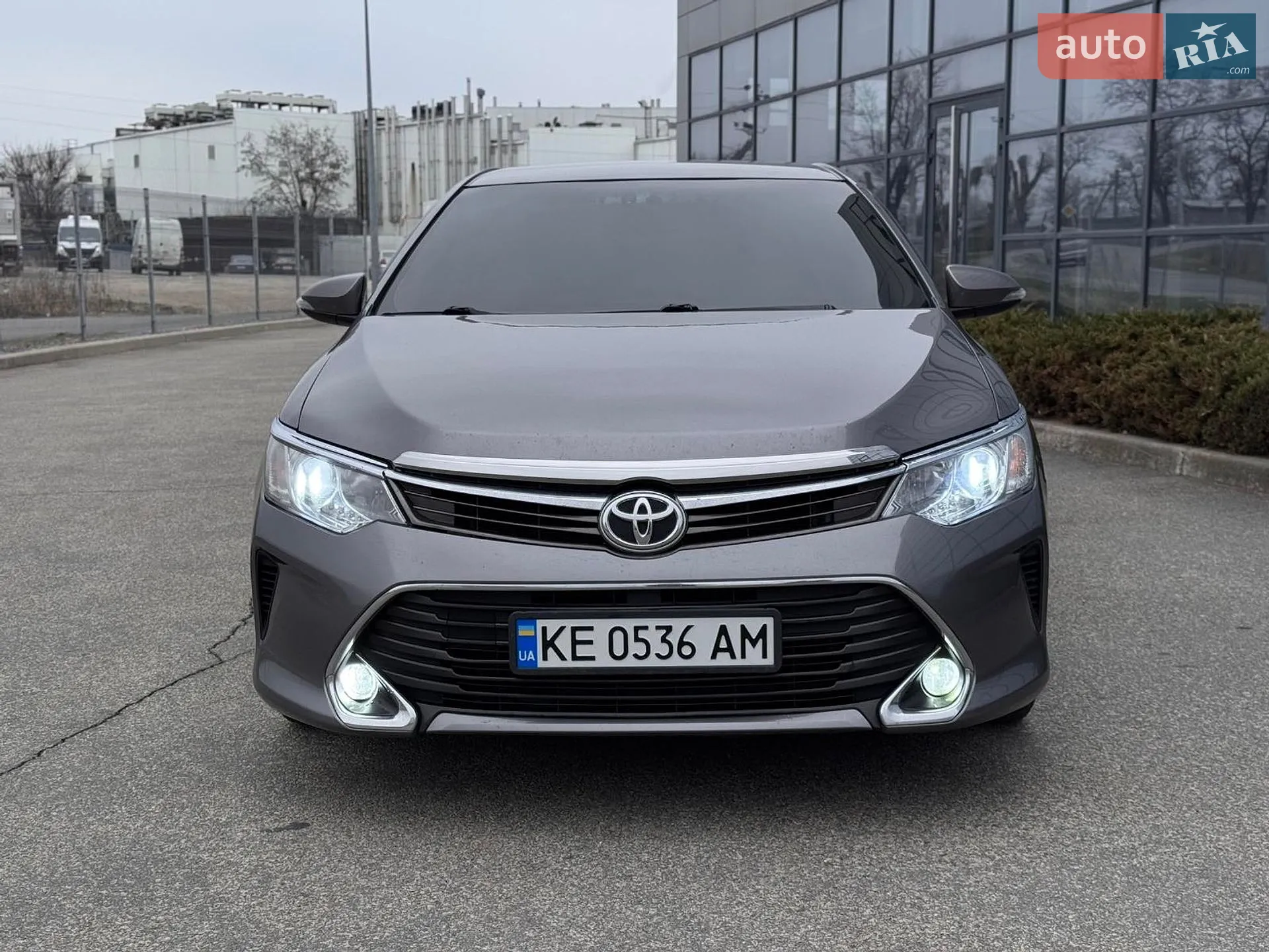 2016 Toyota Camry - мініатюра 2