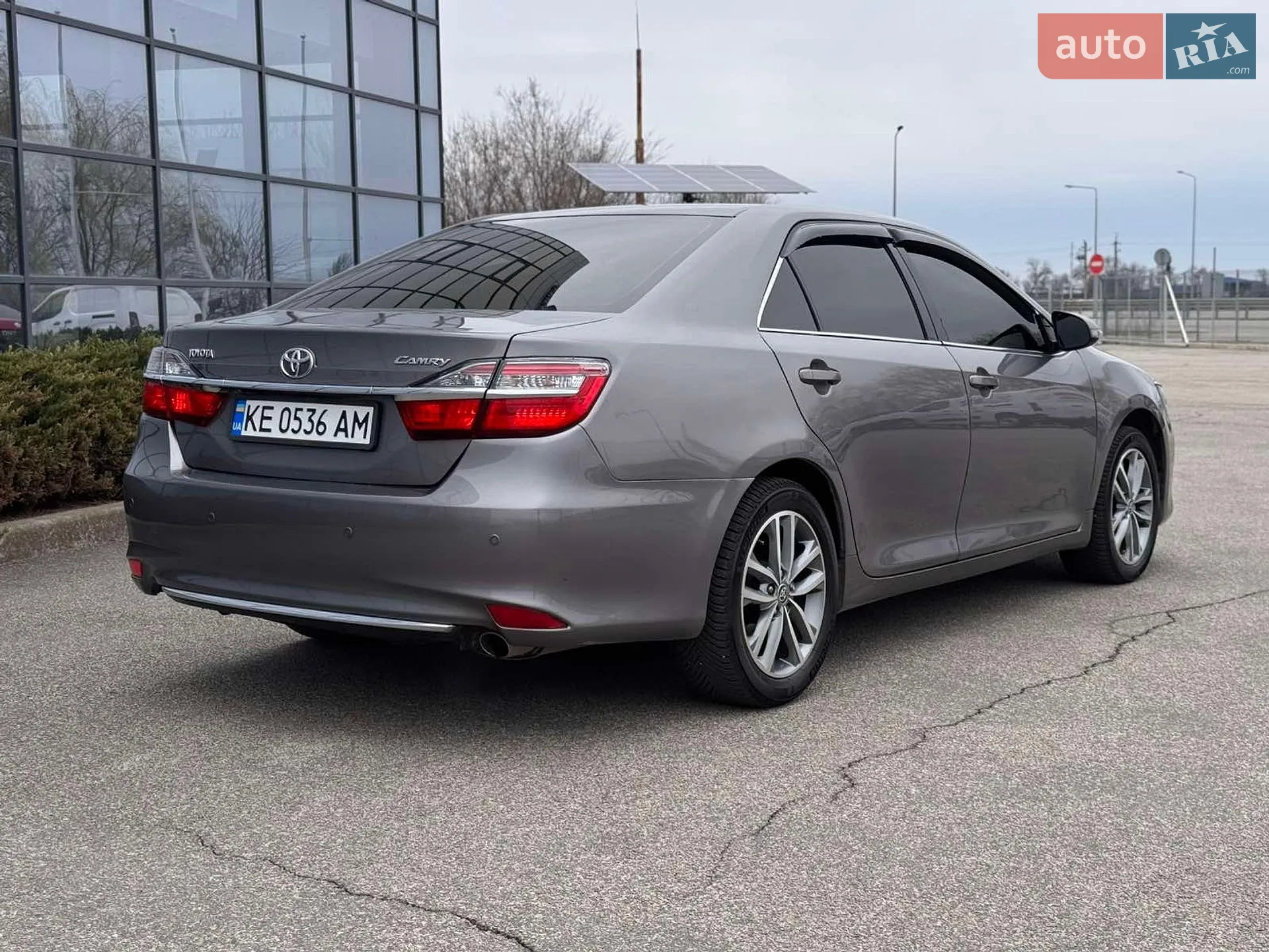 2016 Toyota Camry - мініатюра 19