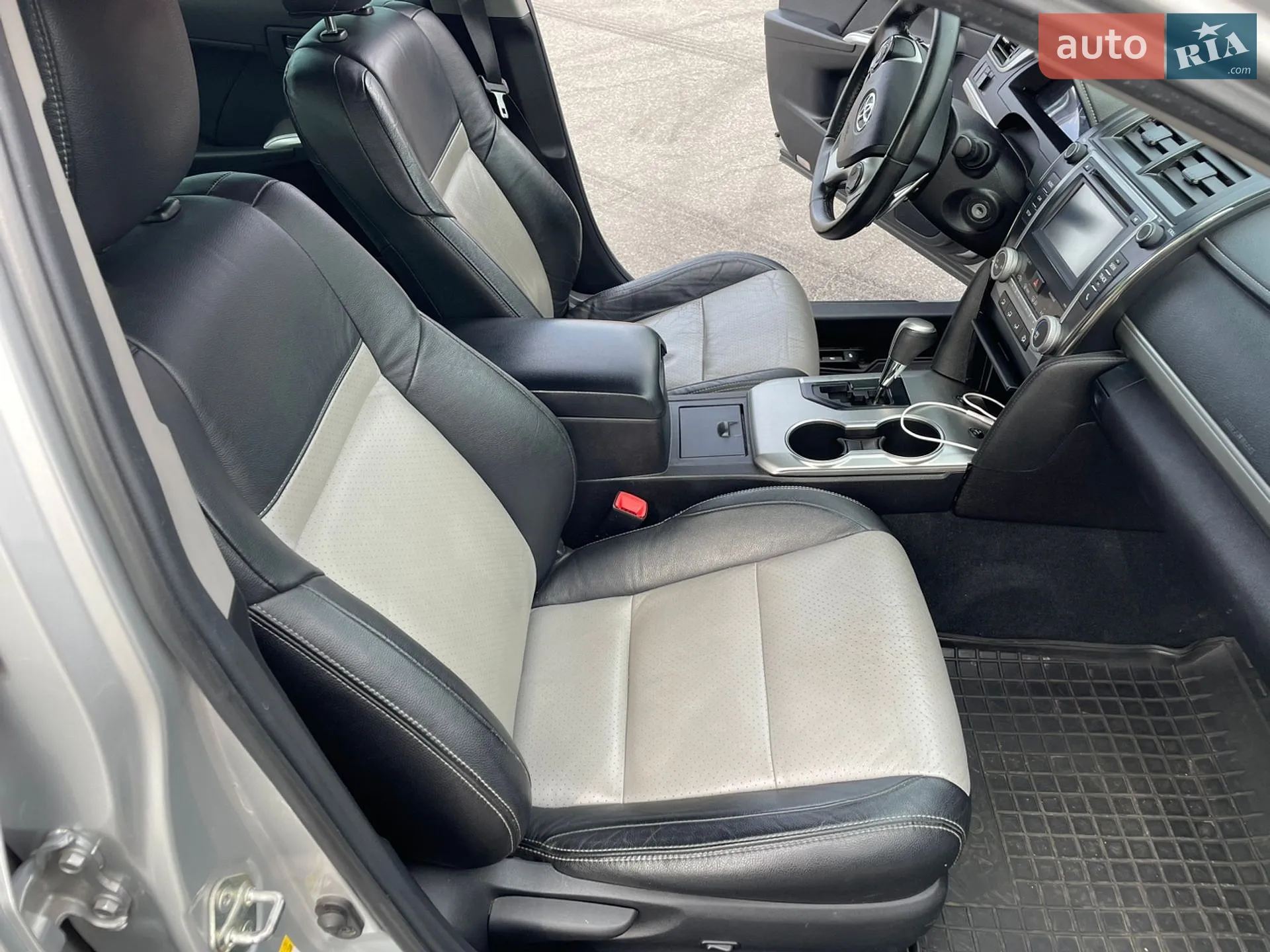 2014 Toyota Camry - мініатюра 17