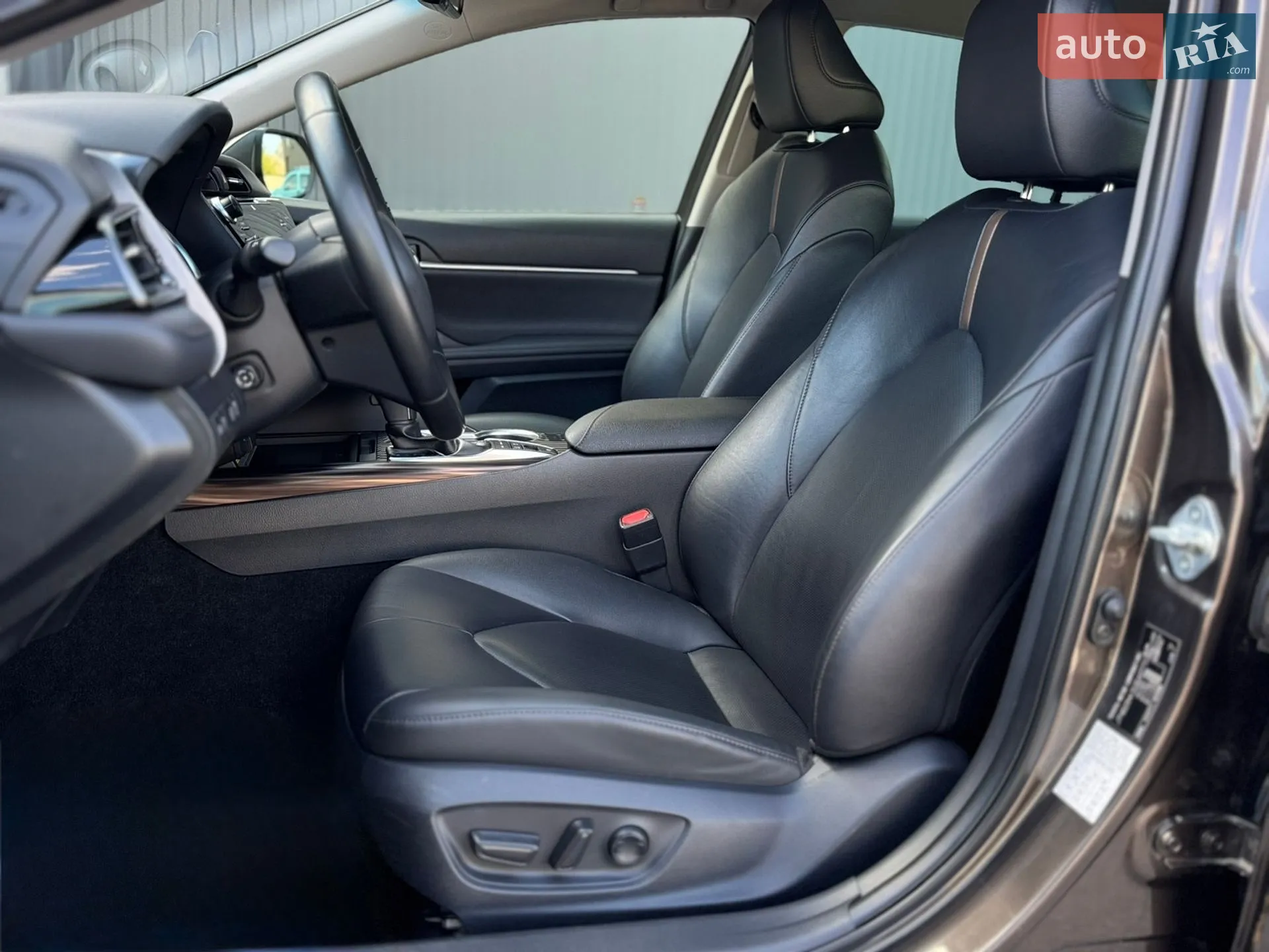 2019 Toyota Camry - мініатюра 11