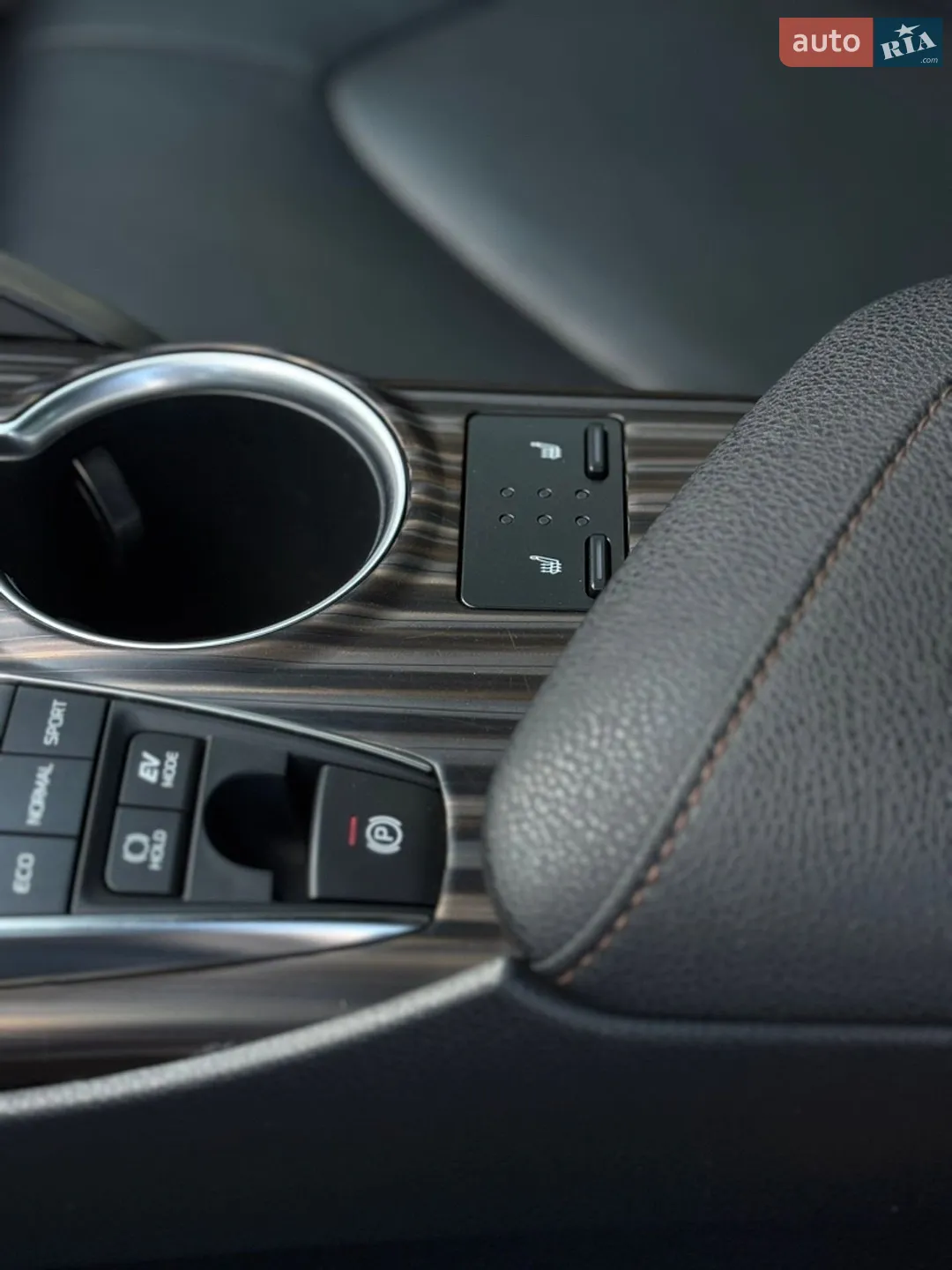 2019 Toyota Camry - мініатюра 17