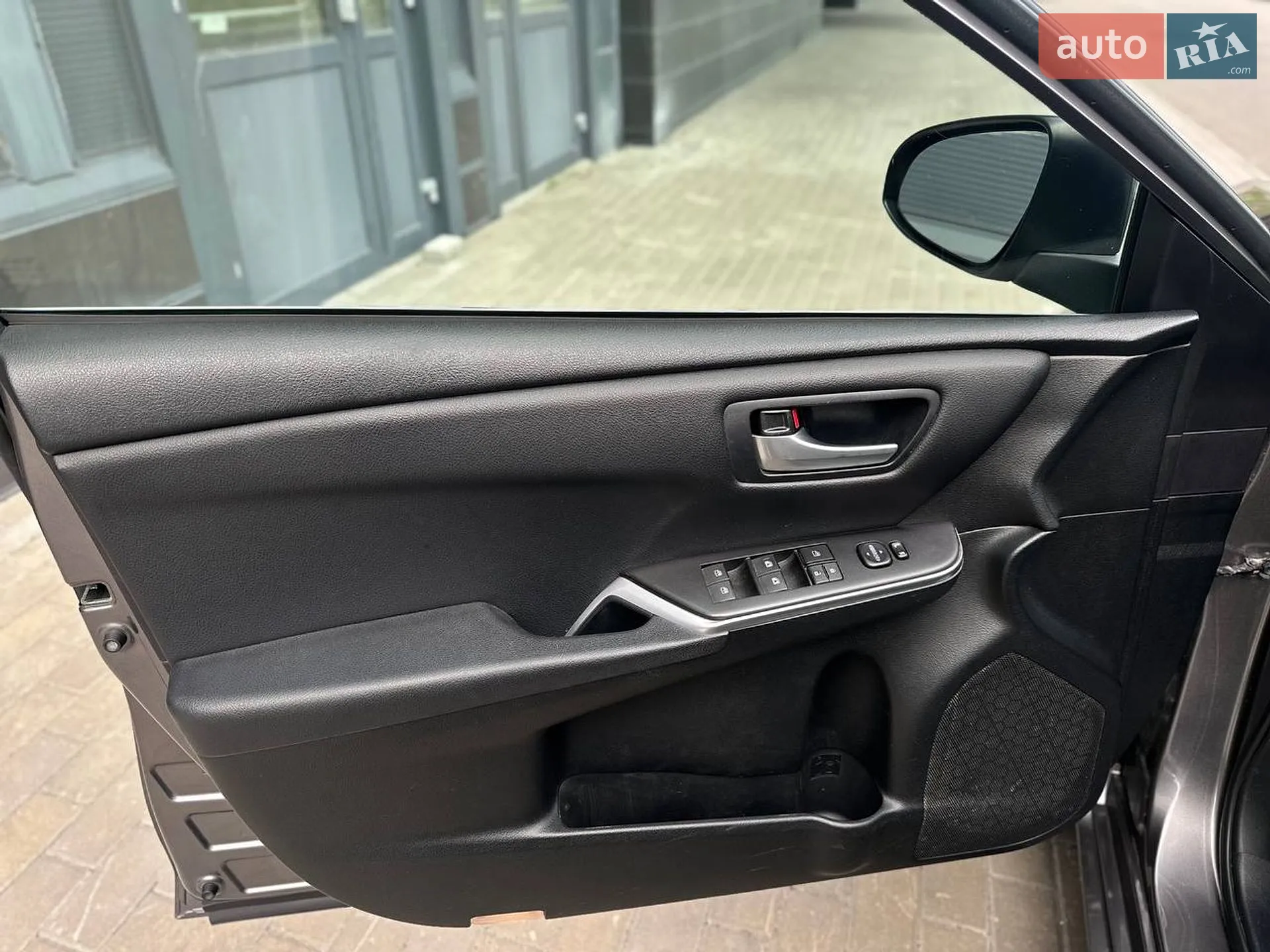 2016 Toyota Camry - мініатюра 9