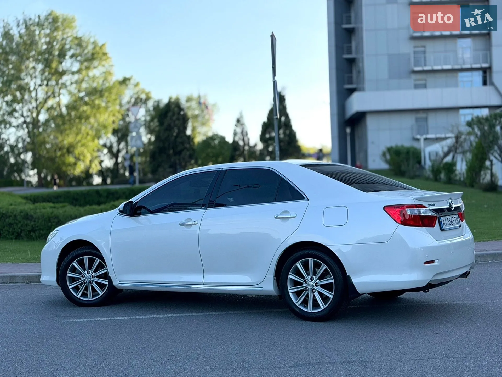 2014 Toyota Camry - мініатюра 20