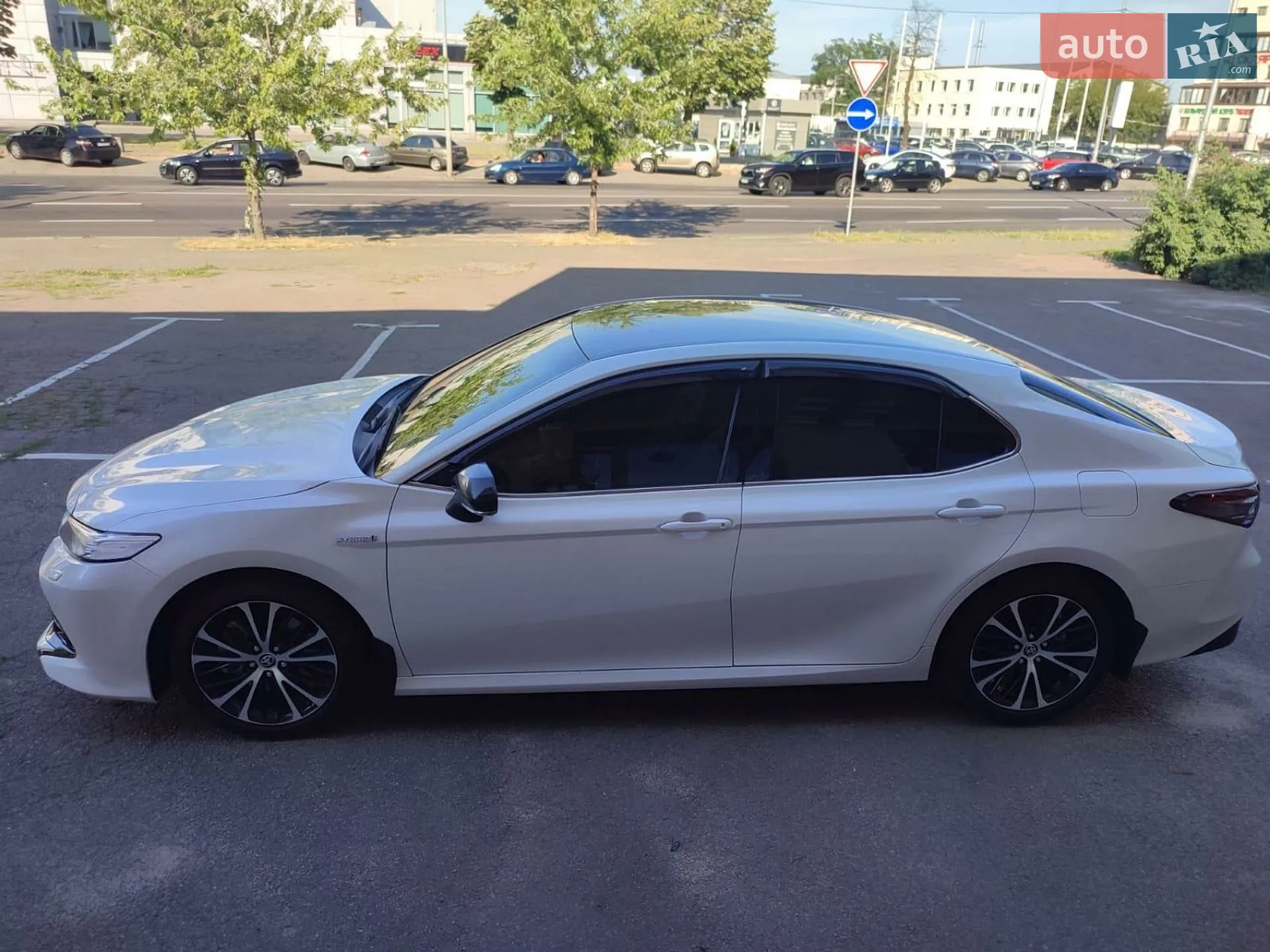 2020 Toyota Camry - мініатюра 13