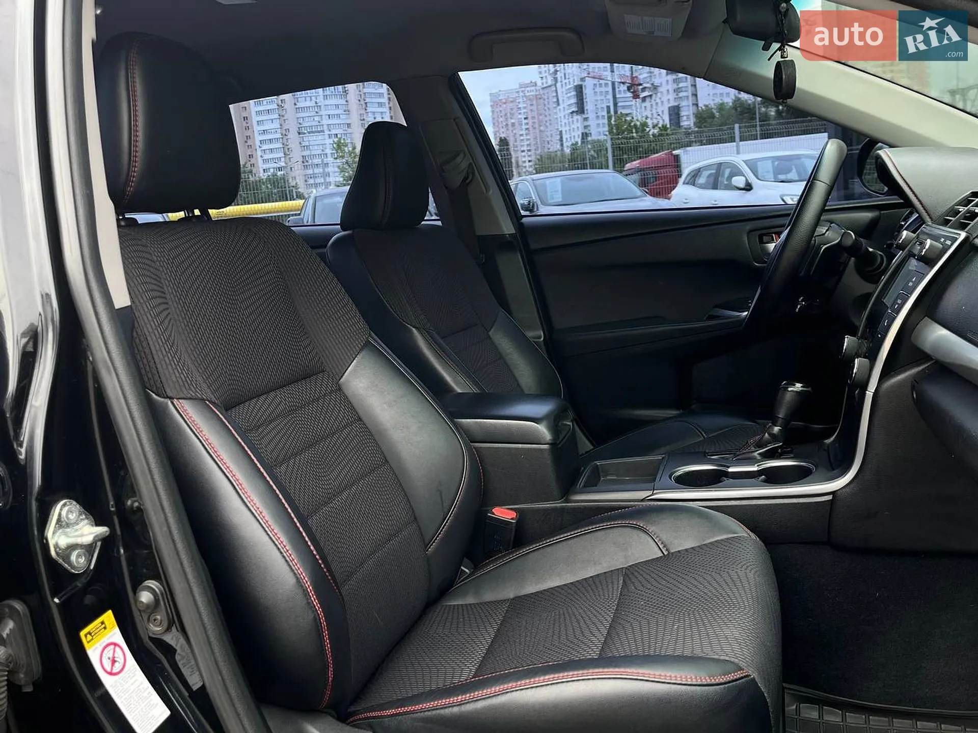 2017 Toyota Camry - мініатюра 12