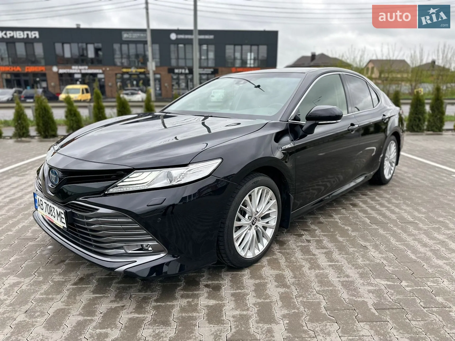 2020 Toyota Camry - фото 1