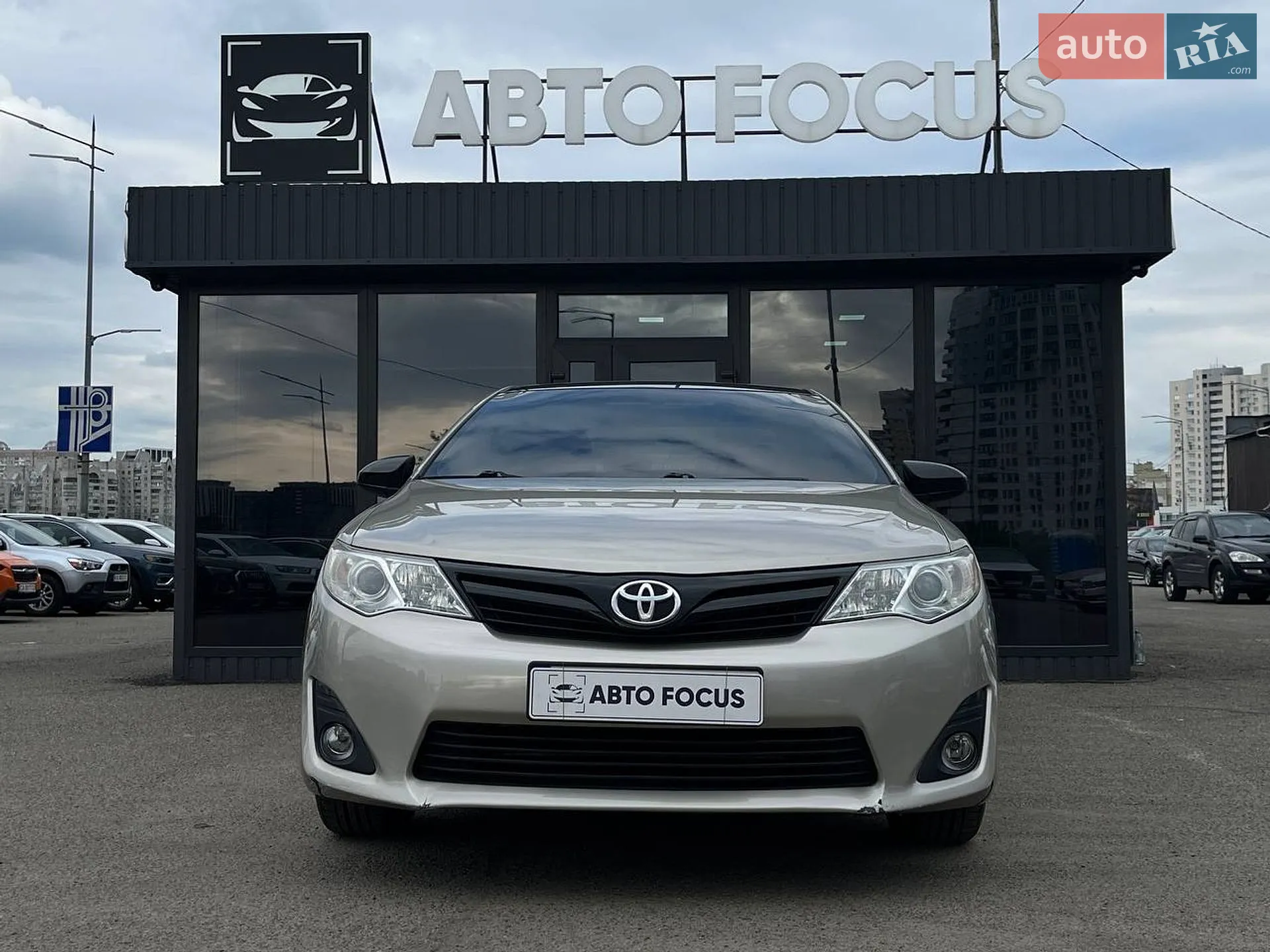 2013 Toyota Camry - мініатюра 3