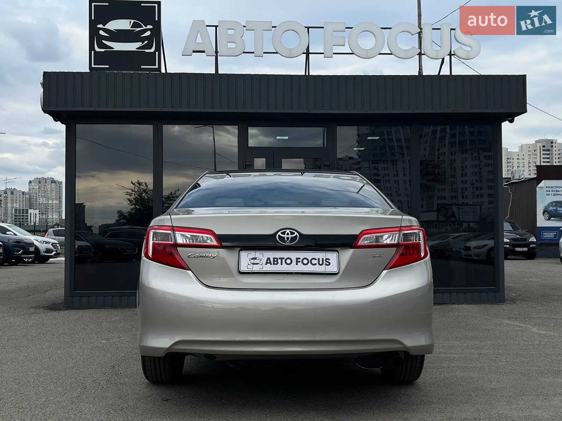 2013 Toyota Camry - мініатюра 6