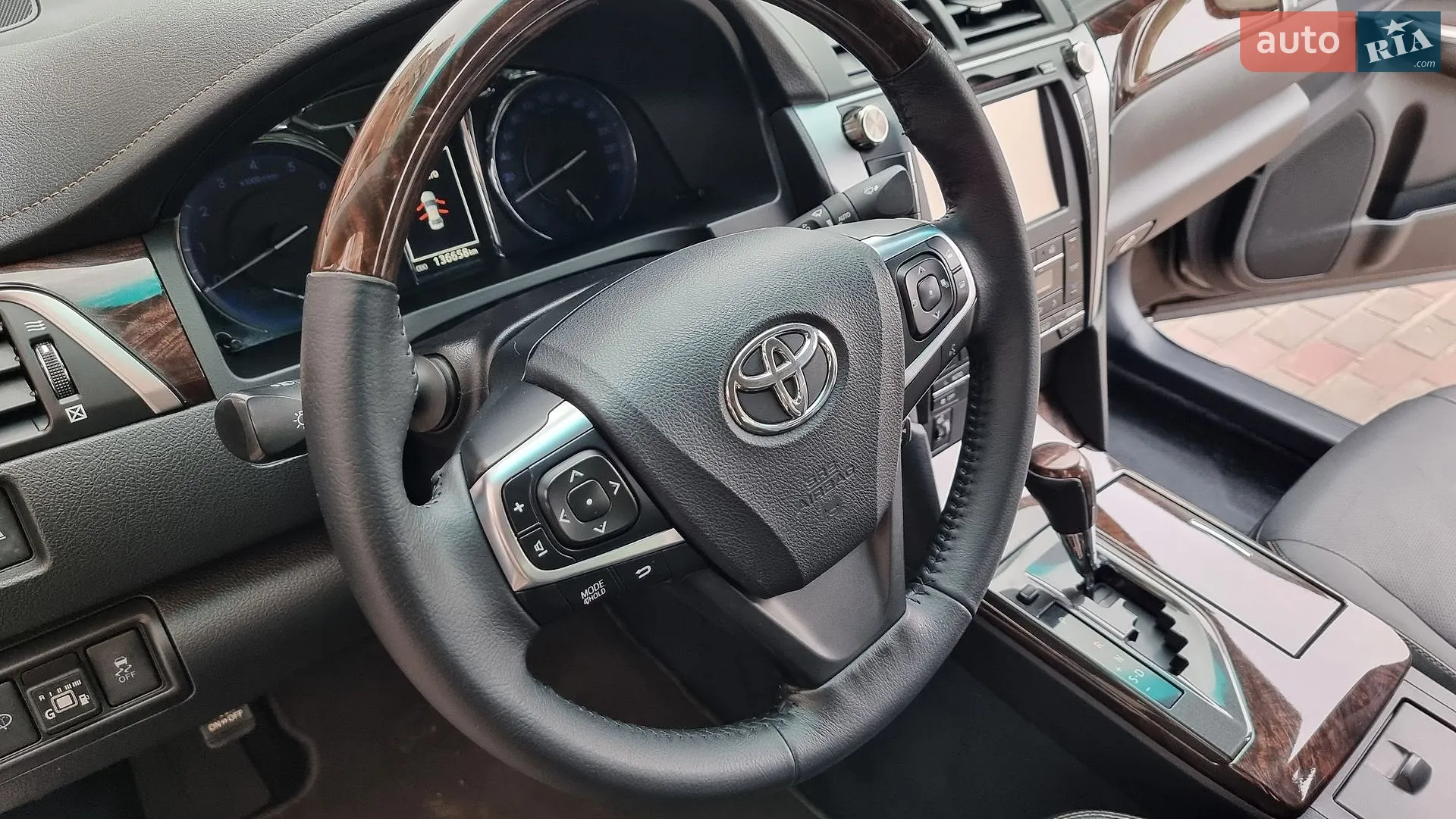 2015 Toyota Camry - мініатюра 32