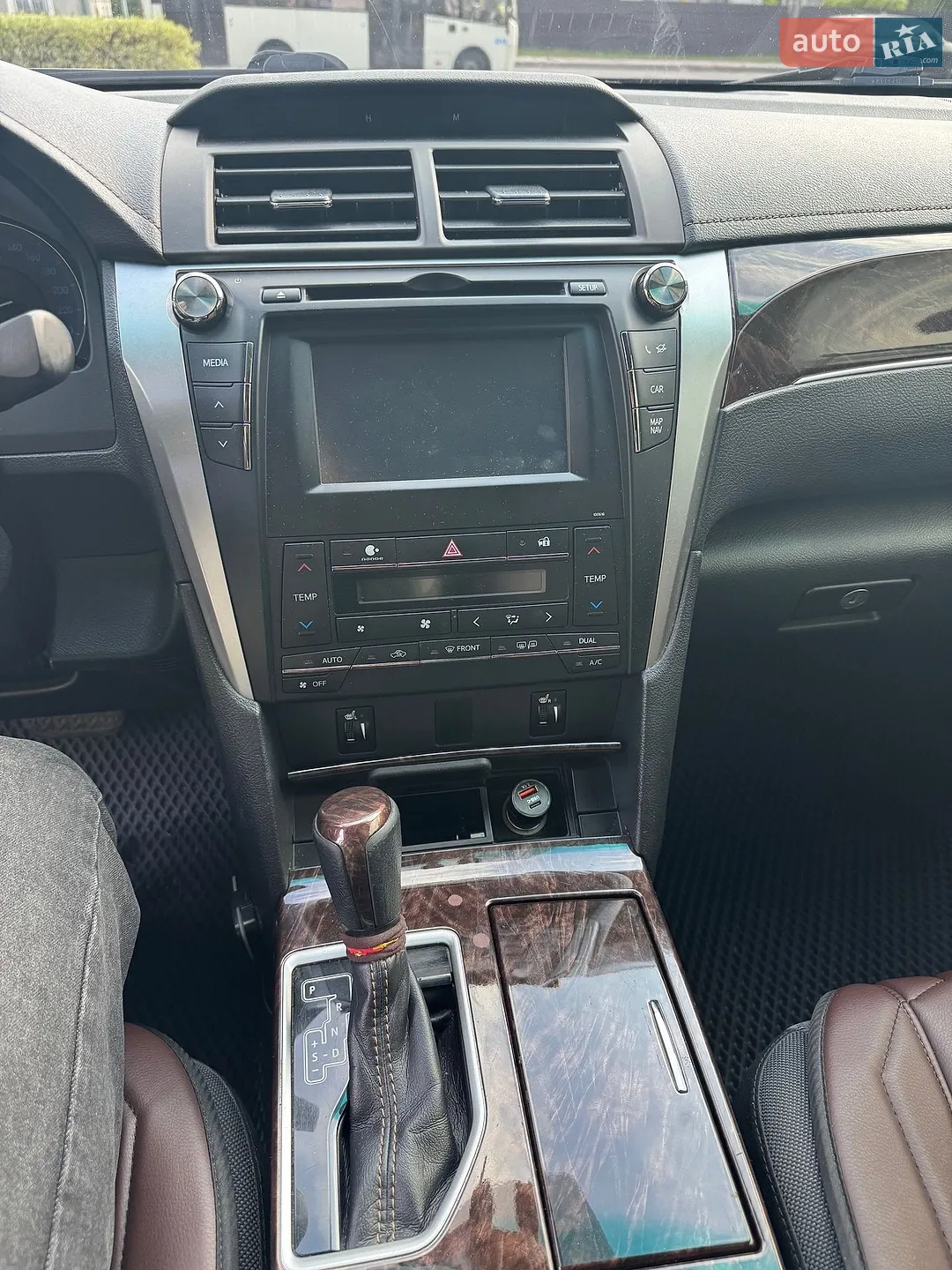 2016 Toyota Camry - мініатюра 18