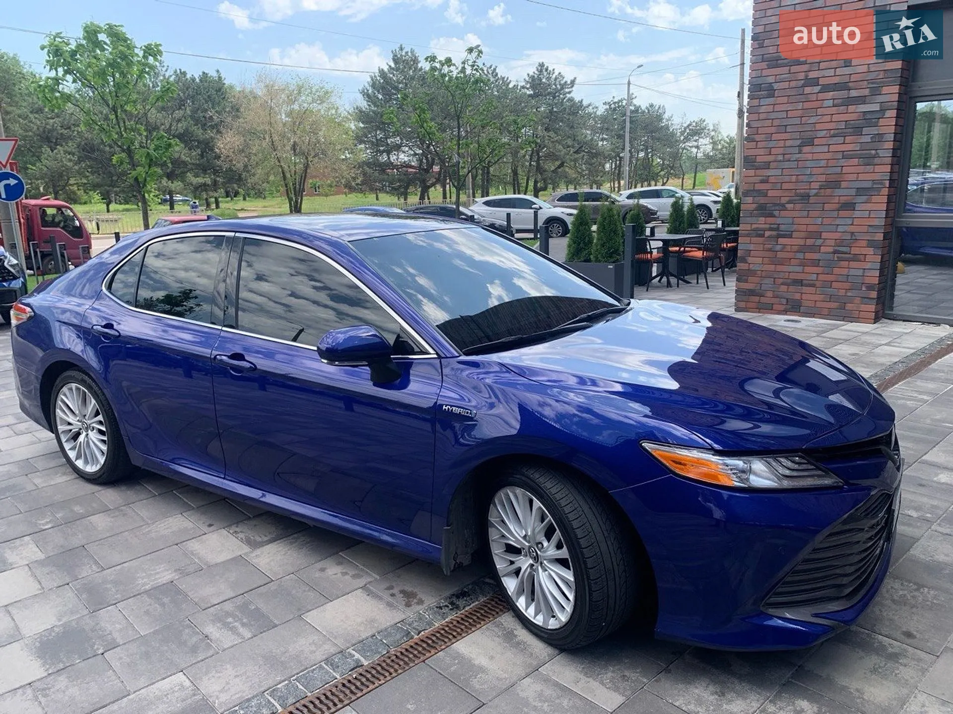 2017 Toyota Camry - мініатюра 2