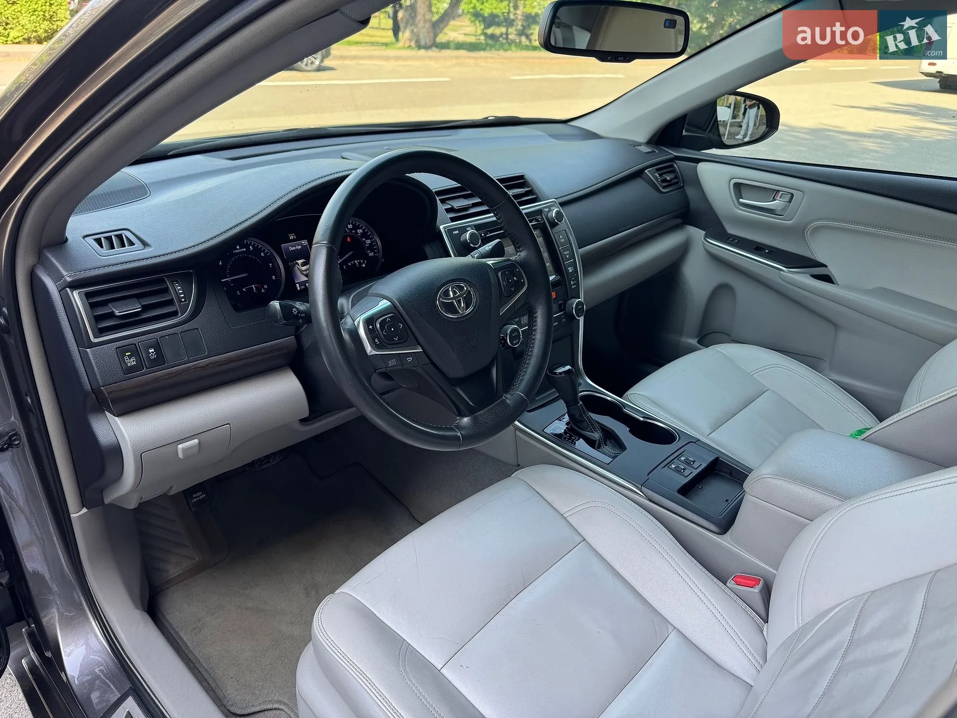 2016 Toyota Camry - мініатюра 15