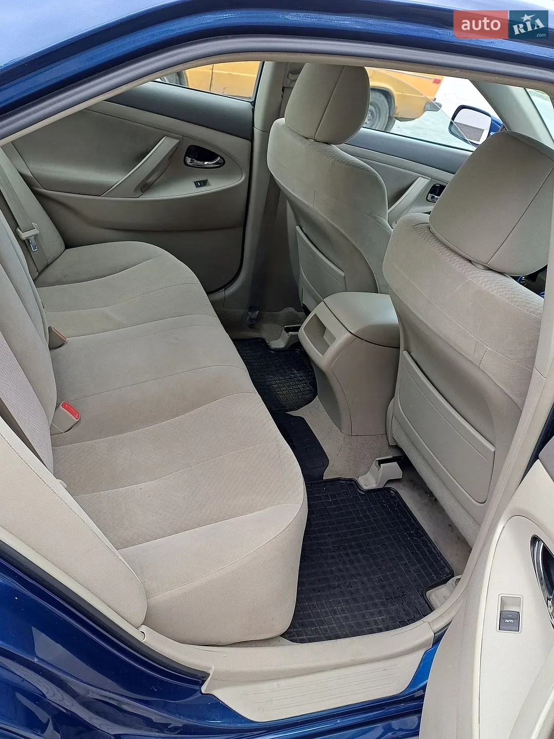 2010 Toyota Camry - мініатюра 15