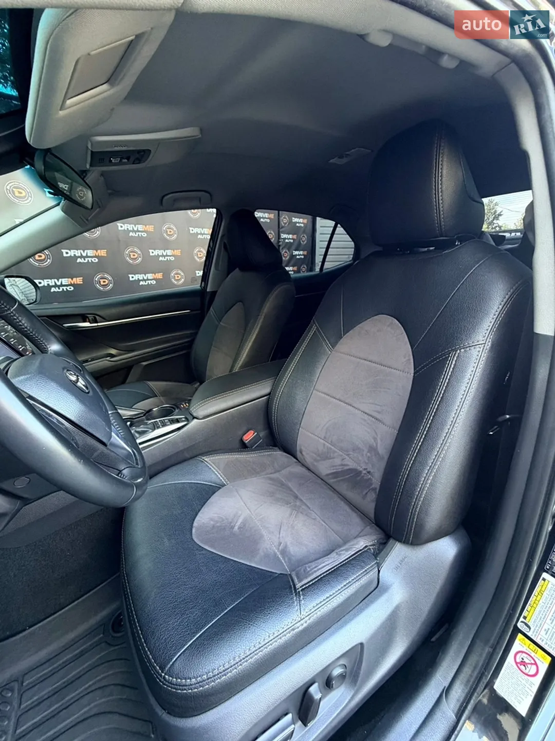 2019 Toyota Camry - мініатюра 17