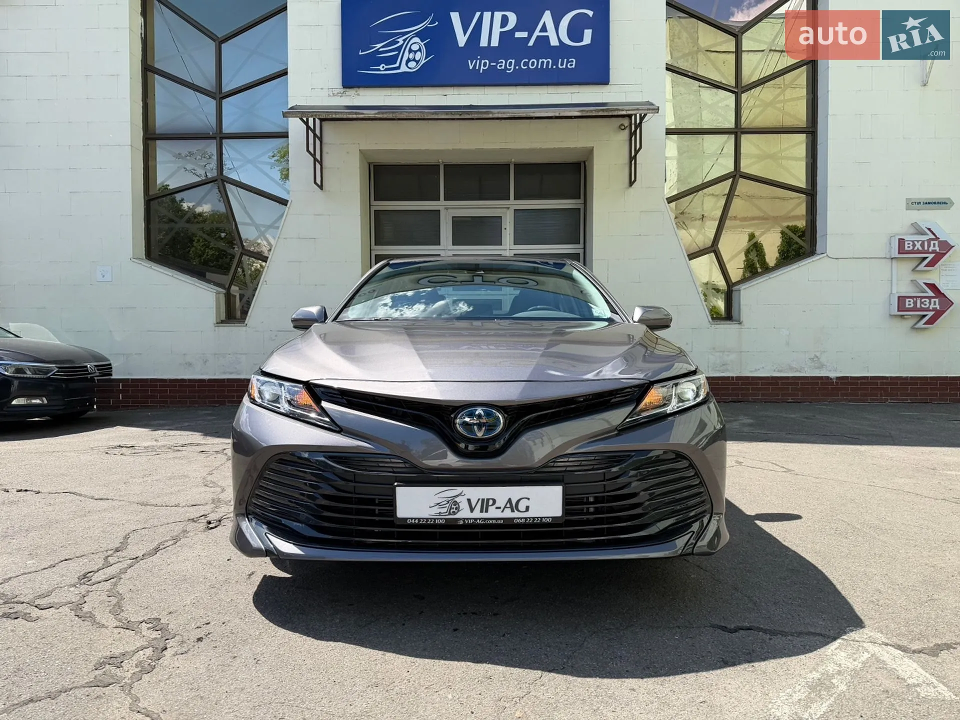 2019 Toyota Camry - мініатюра 3