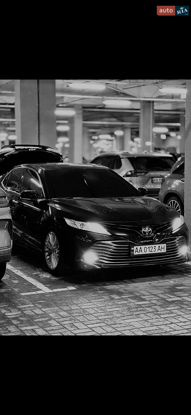 2018 Toyota Camry - мініатюра 18