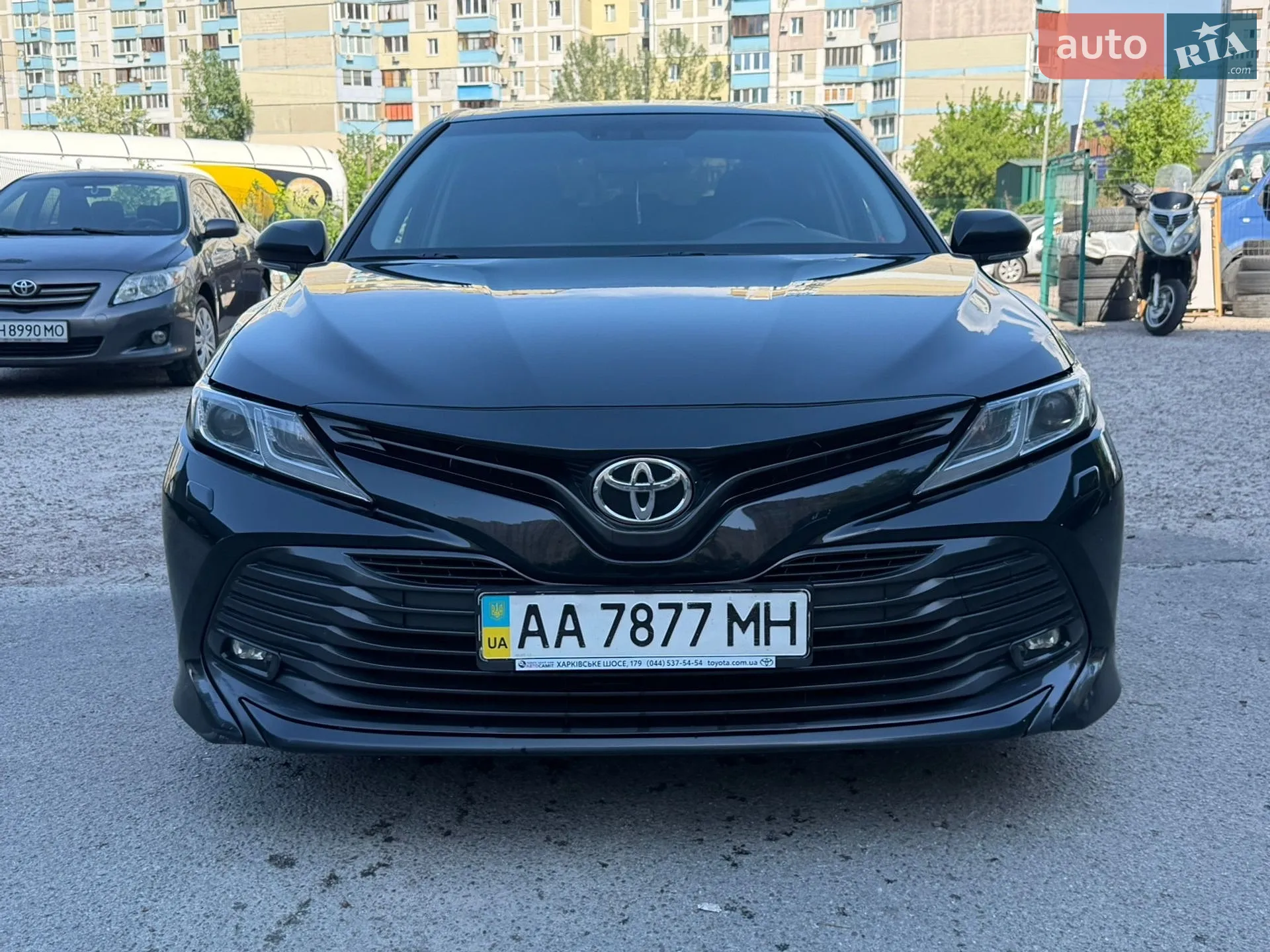 2020 Toyota Camry - мініатюра 2