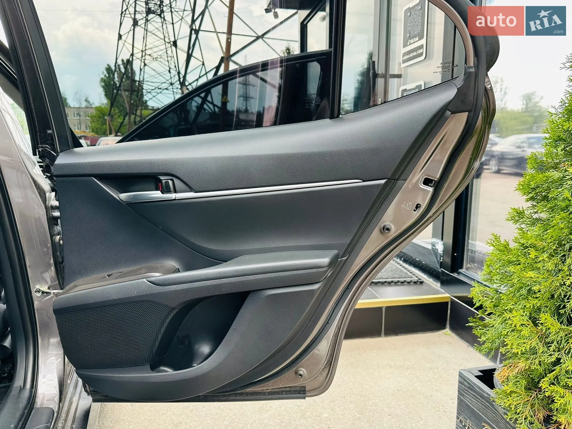 2020 Toyota Camry - мініатюра 21