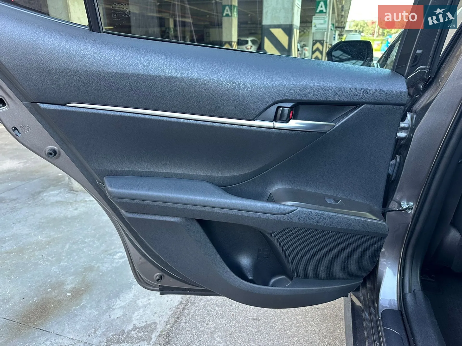 2021 Toyota Camry - мініатюра 16