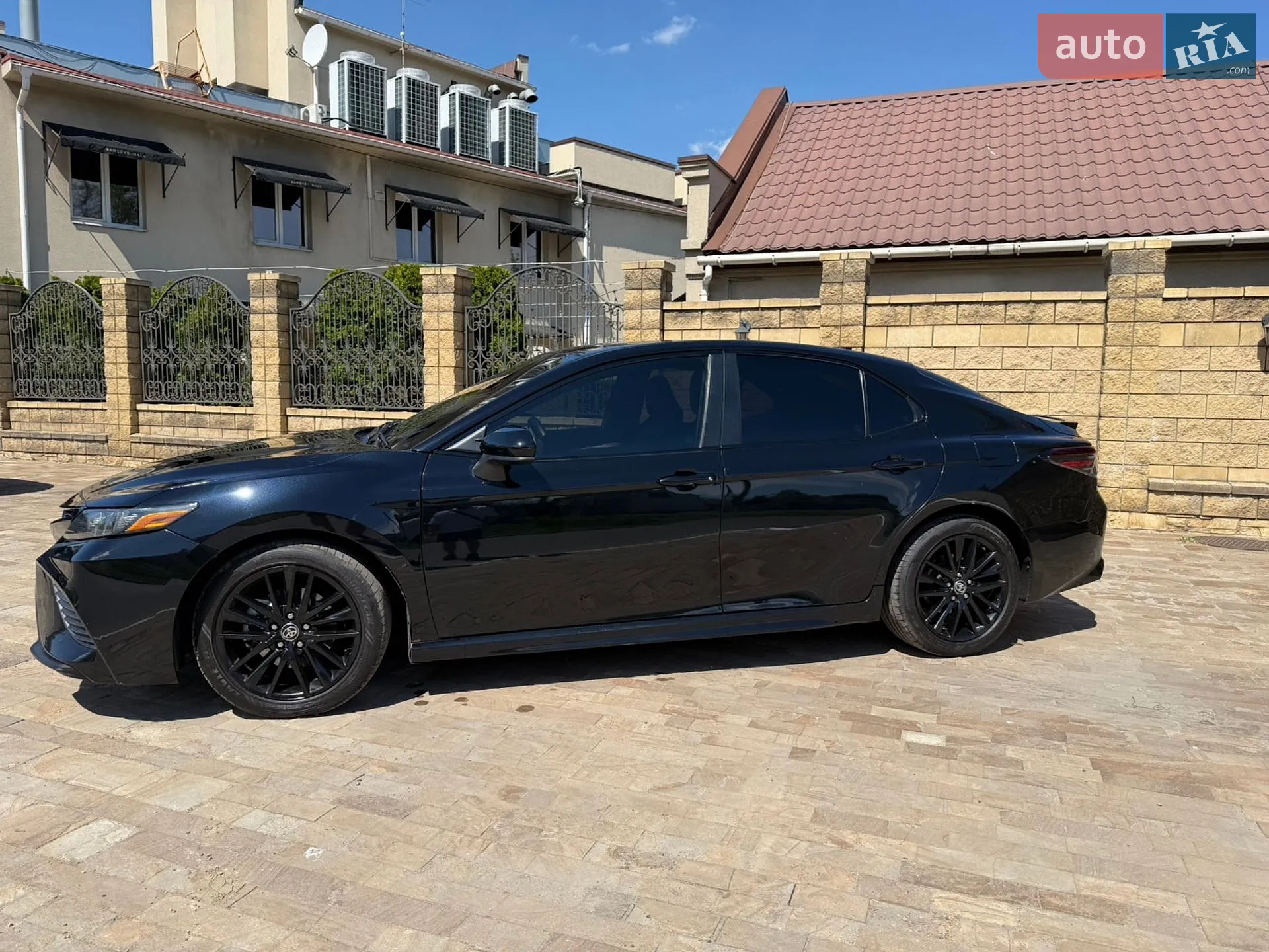2021 Toyota Camry - мініатюра 2