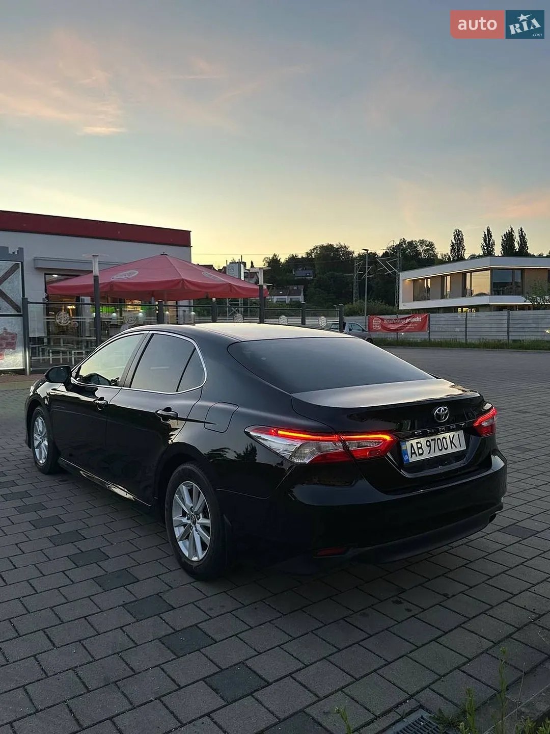 2018 Toyota Camry - мініатюра 3