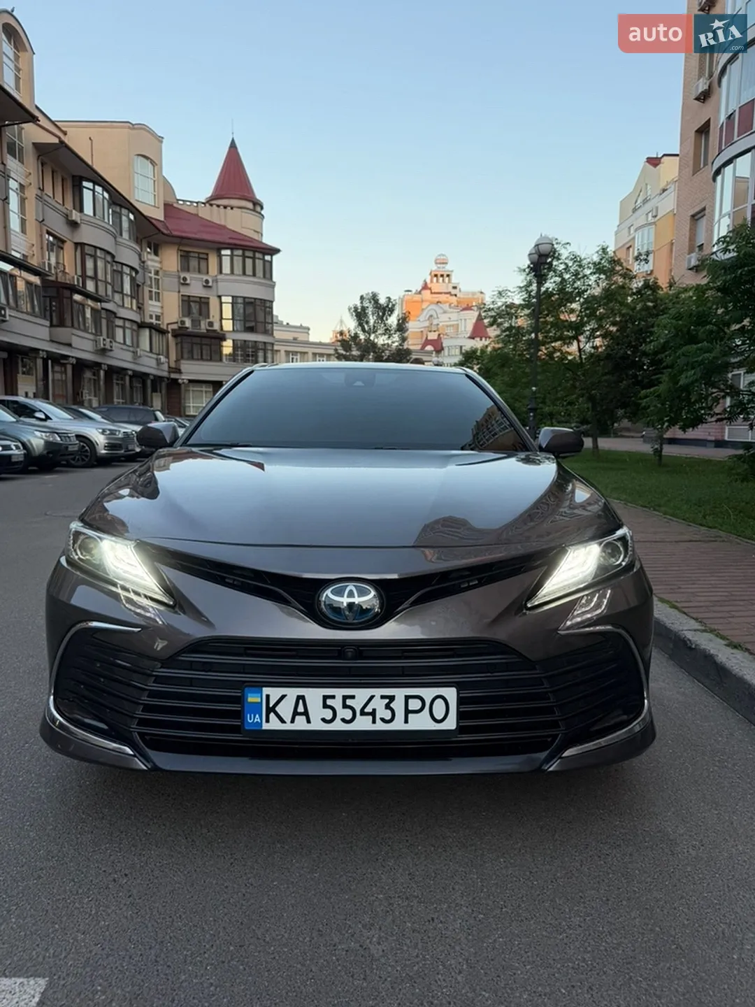 2022 Toyota Camry - мініатюра 2