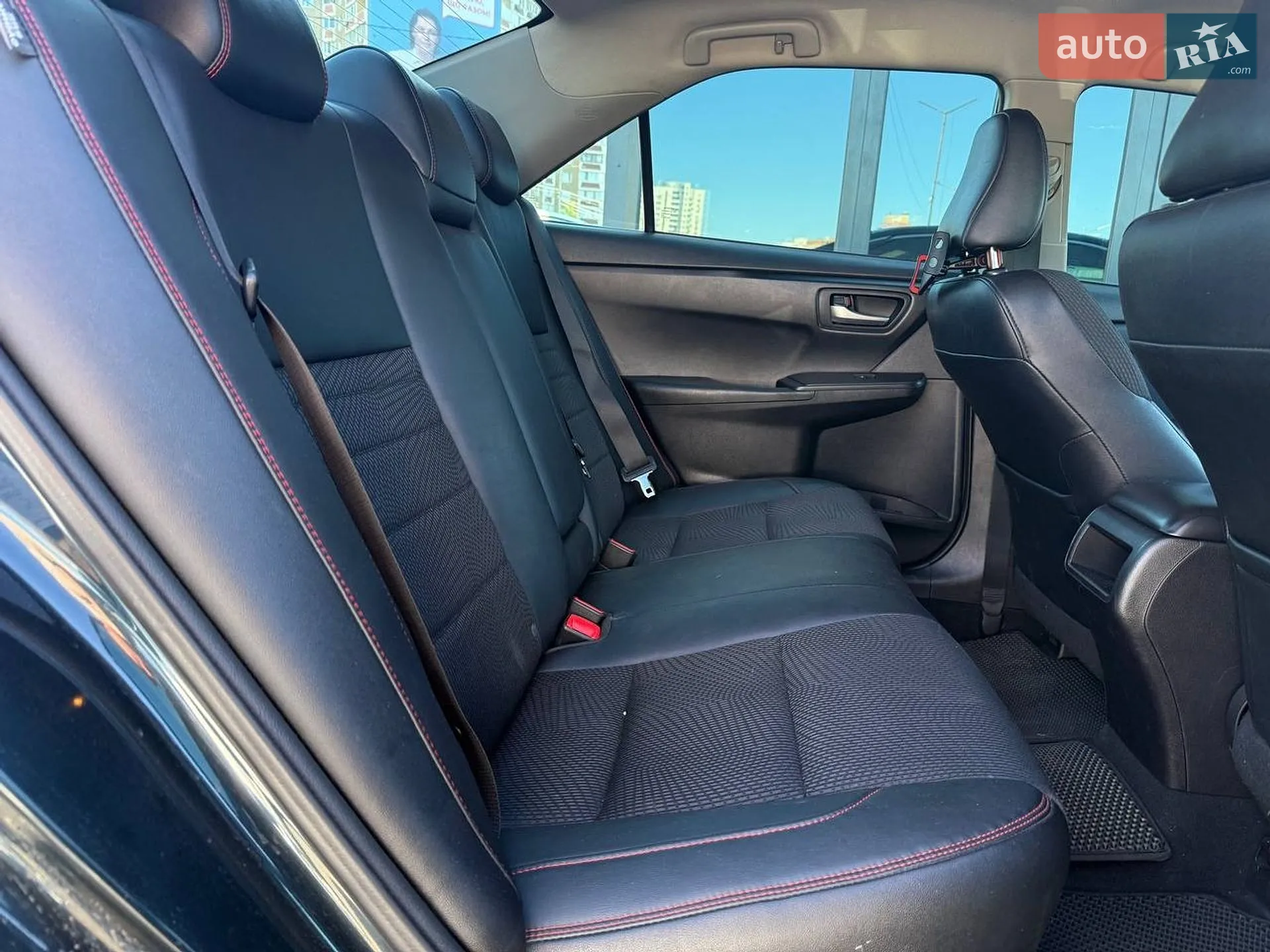 2016 Toyota Camry - мініатюра 11