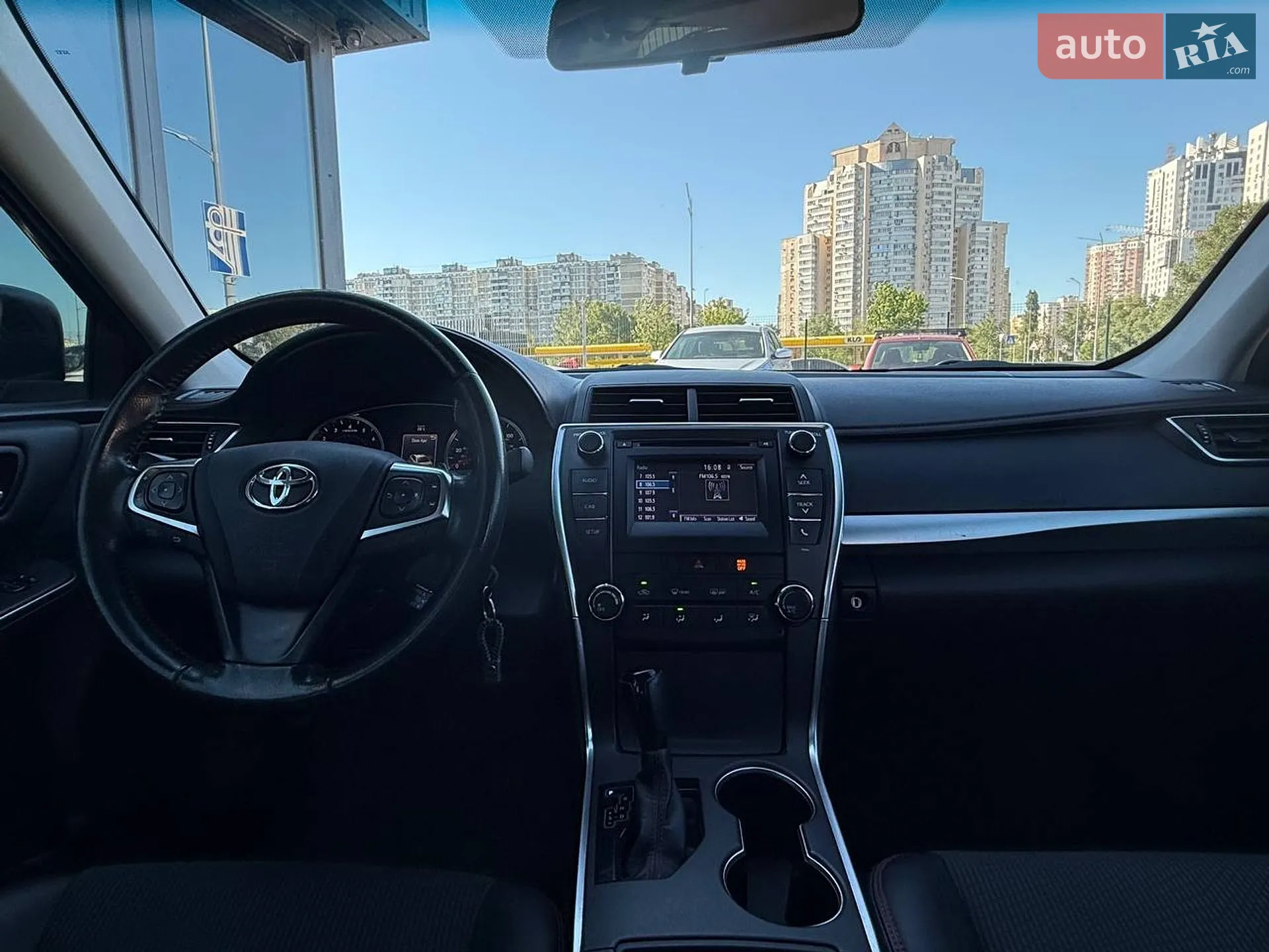 2016 Toyota Camry - мініатюра 13