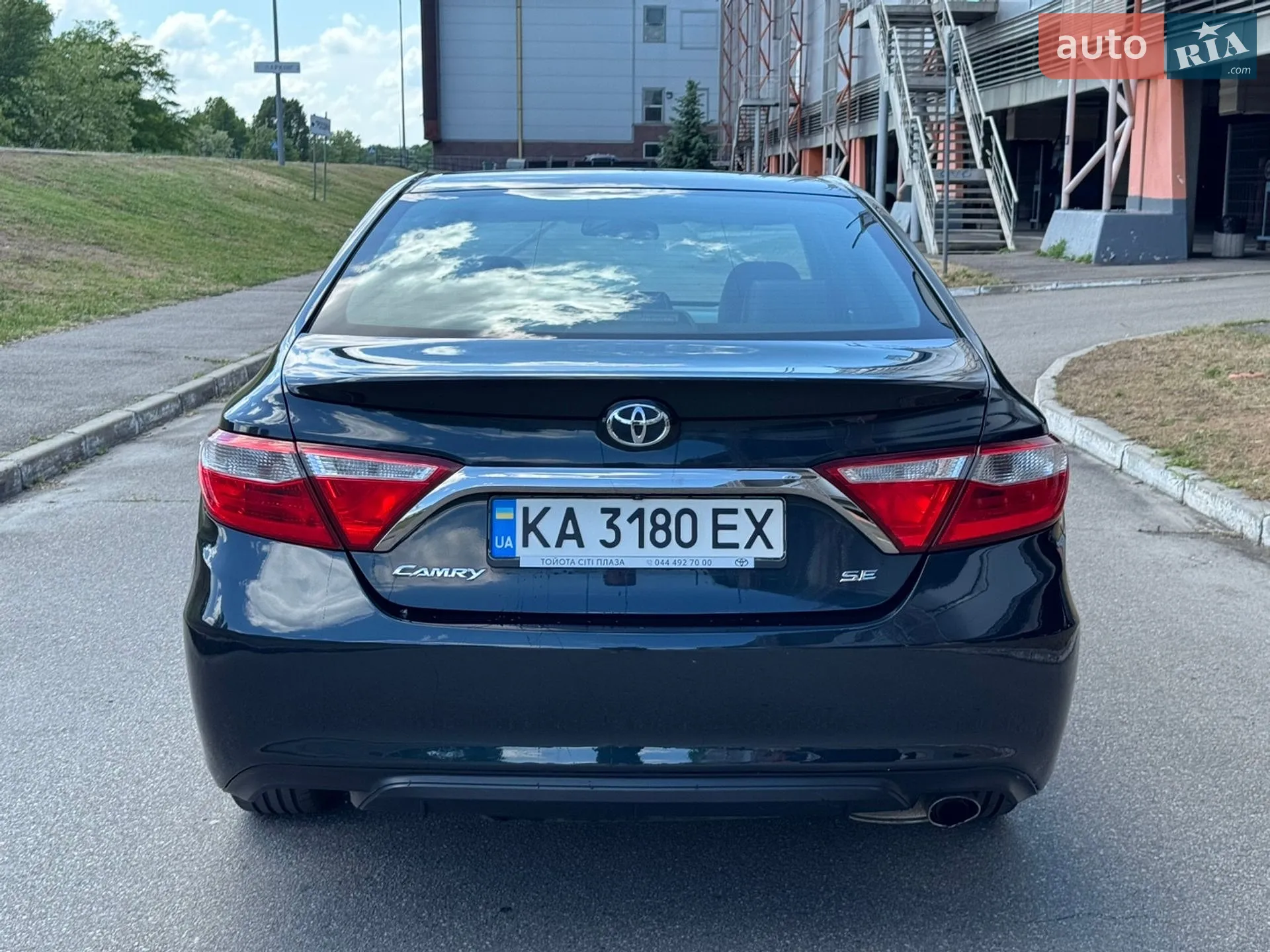 2016 Toyota Camry - мініатюра 4