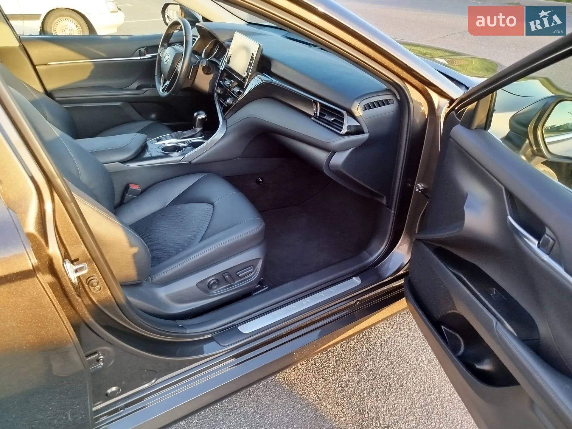 2021 Toyota Camry - мініатюра 21