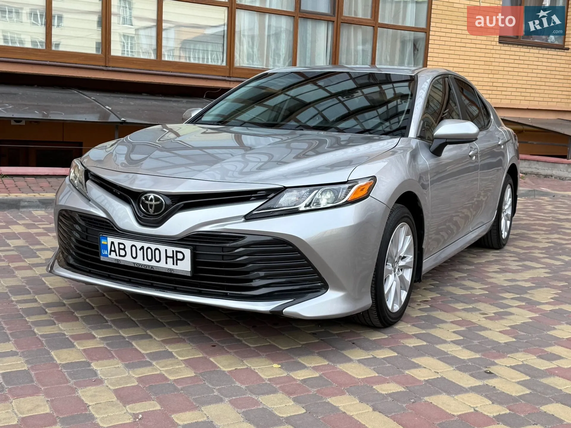 2018 Toyota Camry - мініатюра 2