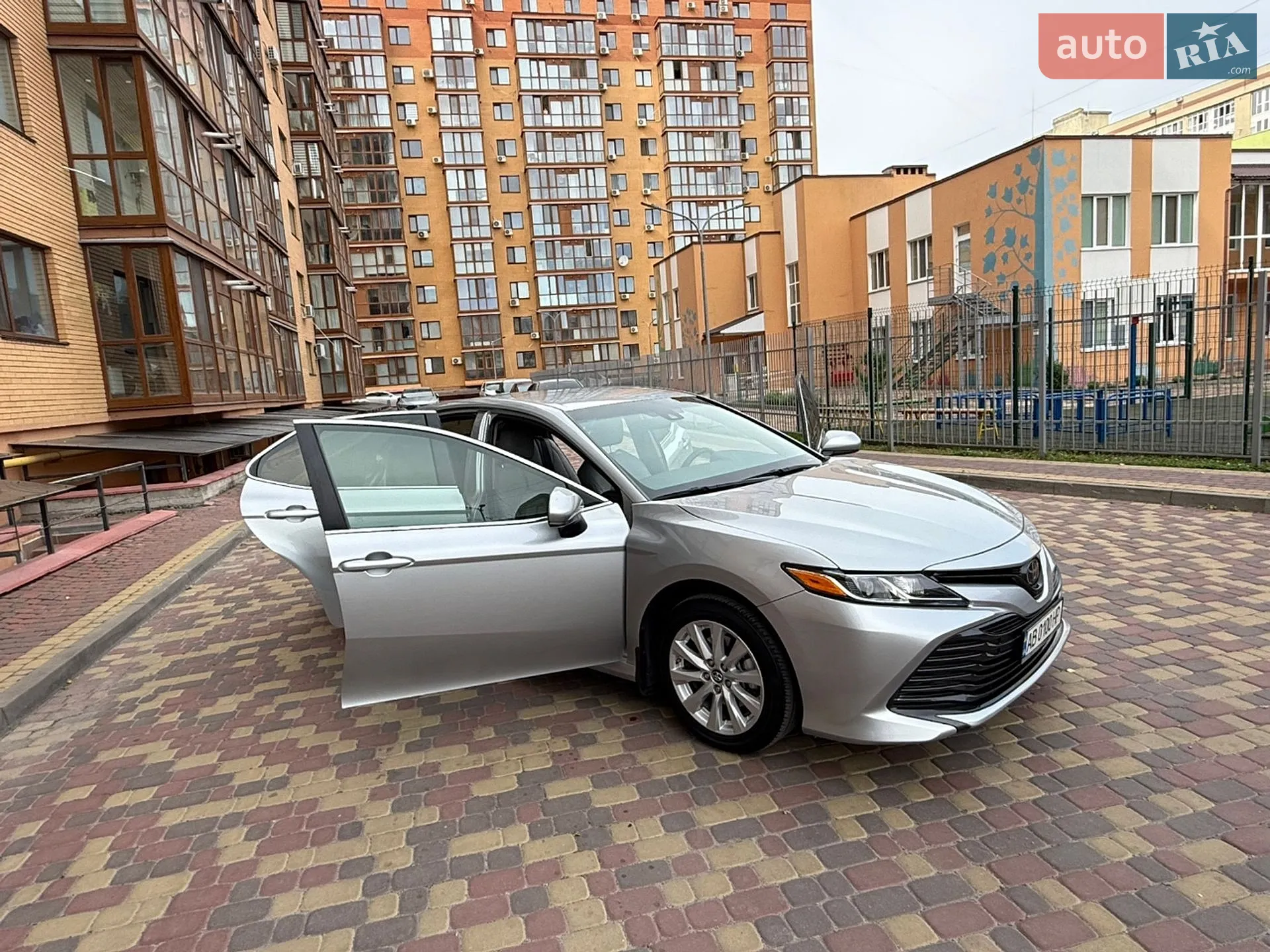 2018 Toyota Camry - мініатюра 8