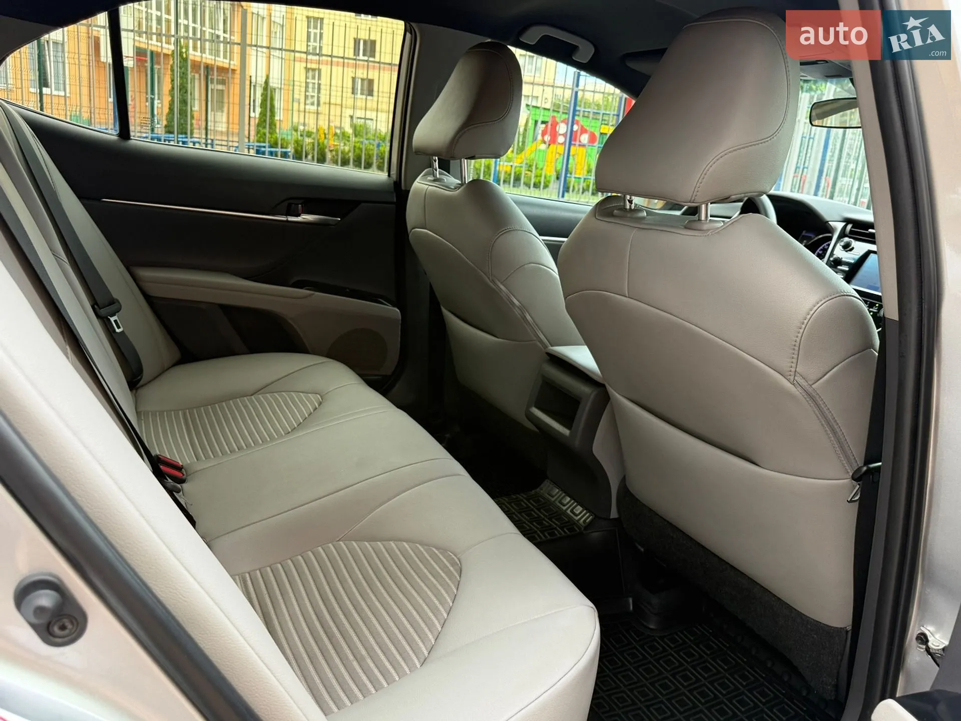 2018 Toyota Camry - мініатюра 20