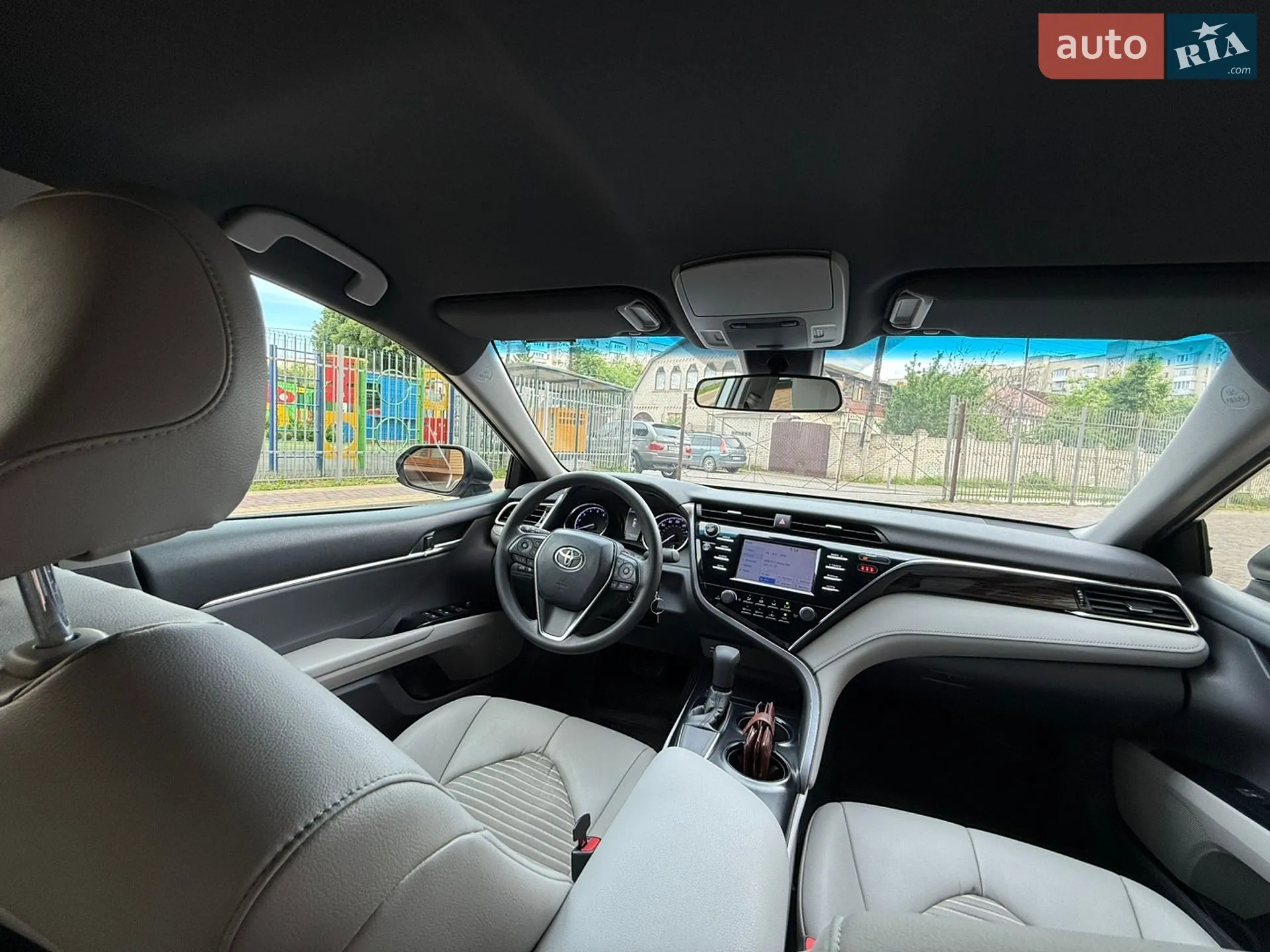 2018 Toyota Camry - мініатюра 18