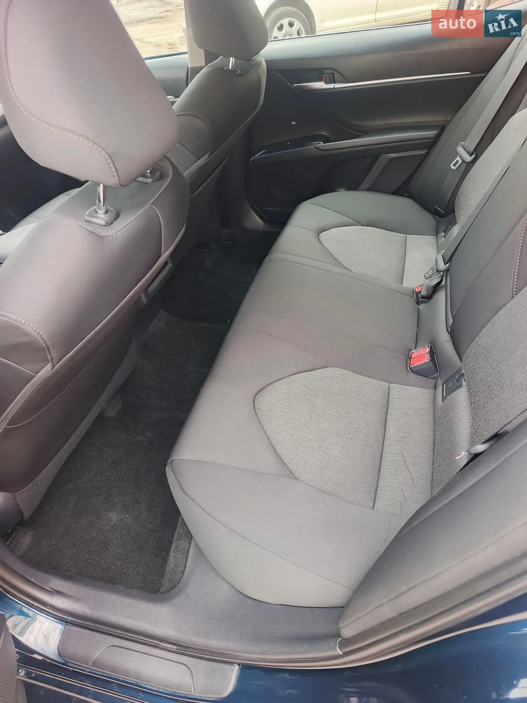 2018 Toyota Camry - мініатюра 12