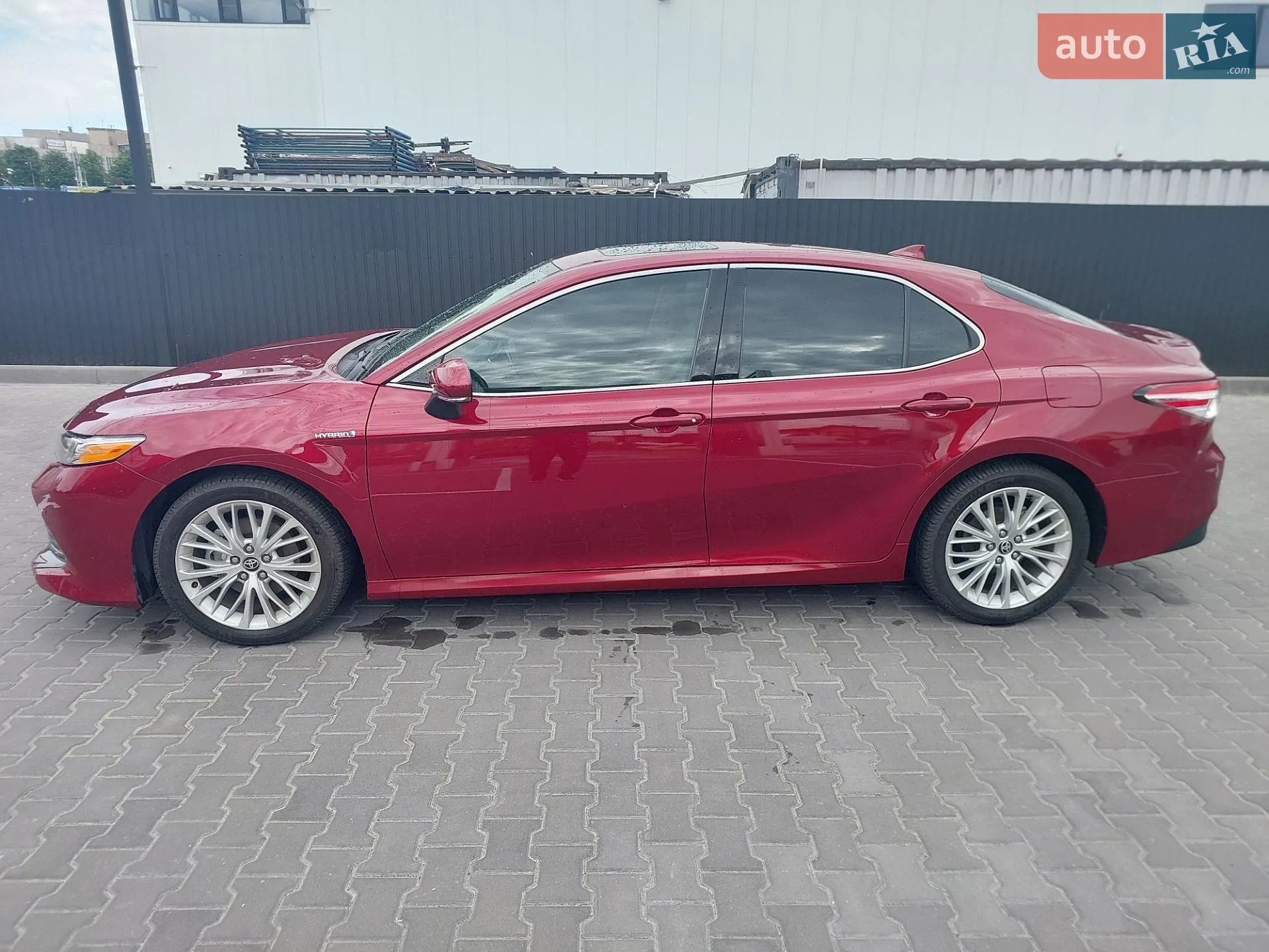 2020 Toyota Camry - мініатюра 2