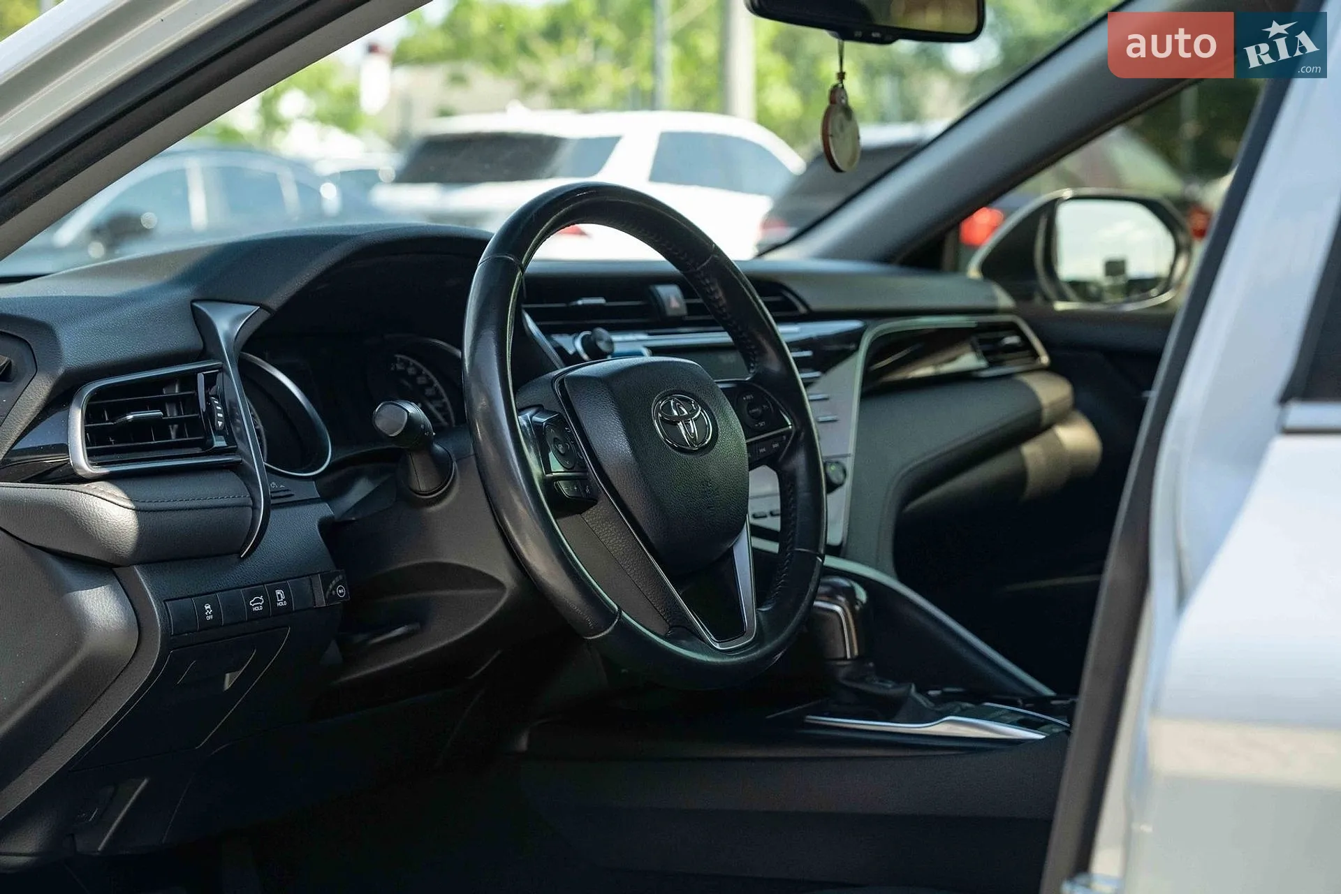 2020 Toyota Camry - мініатюра 18