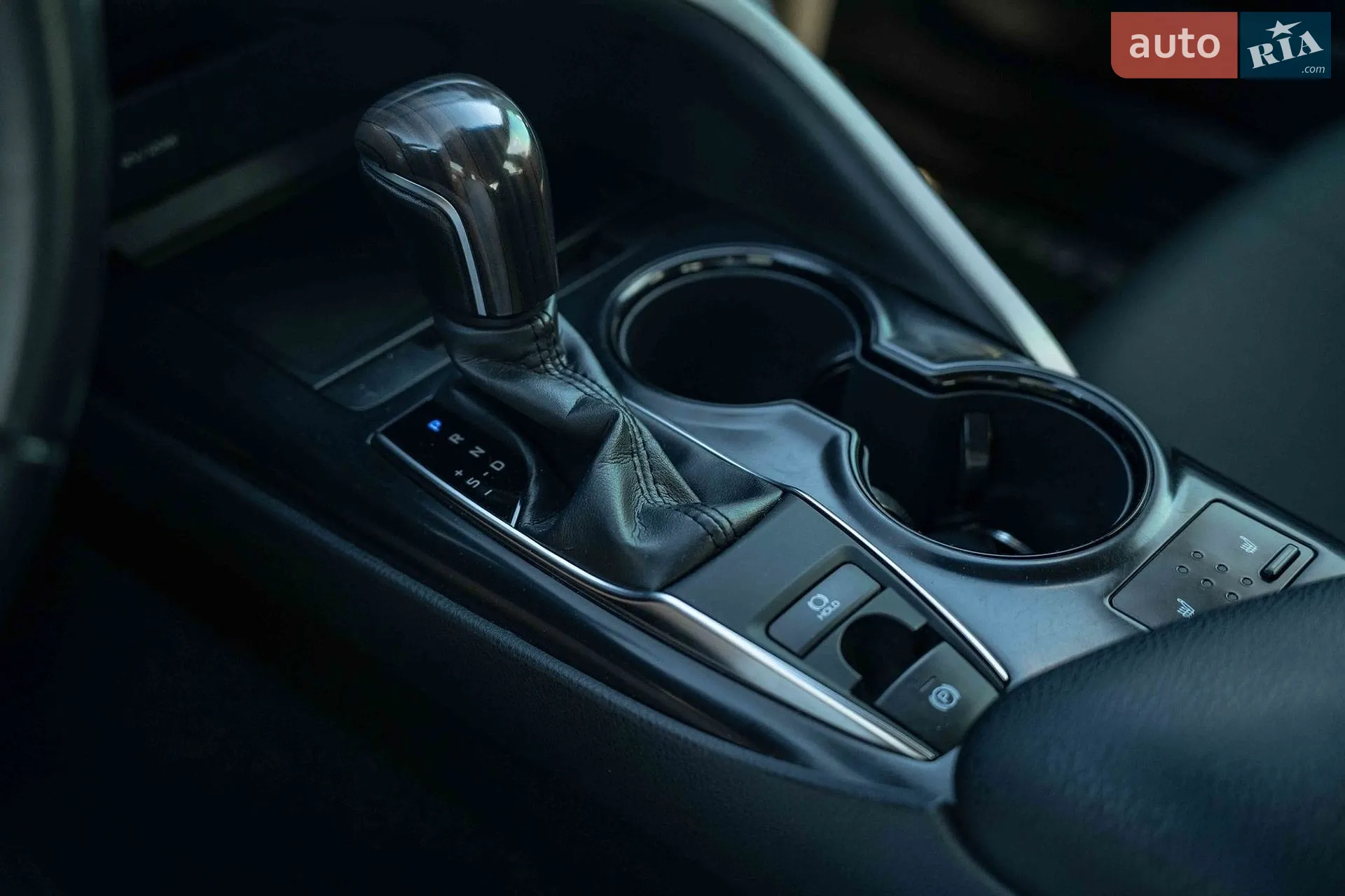 2020 Toyota Camry - мініатюра 28