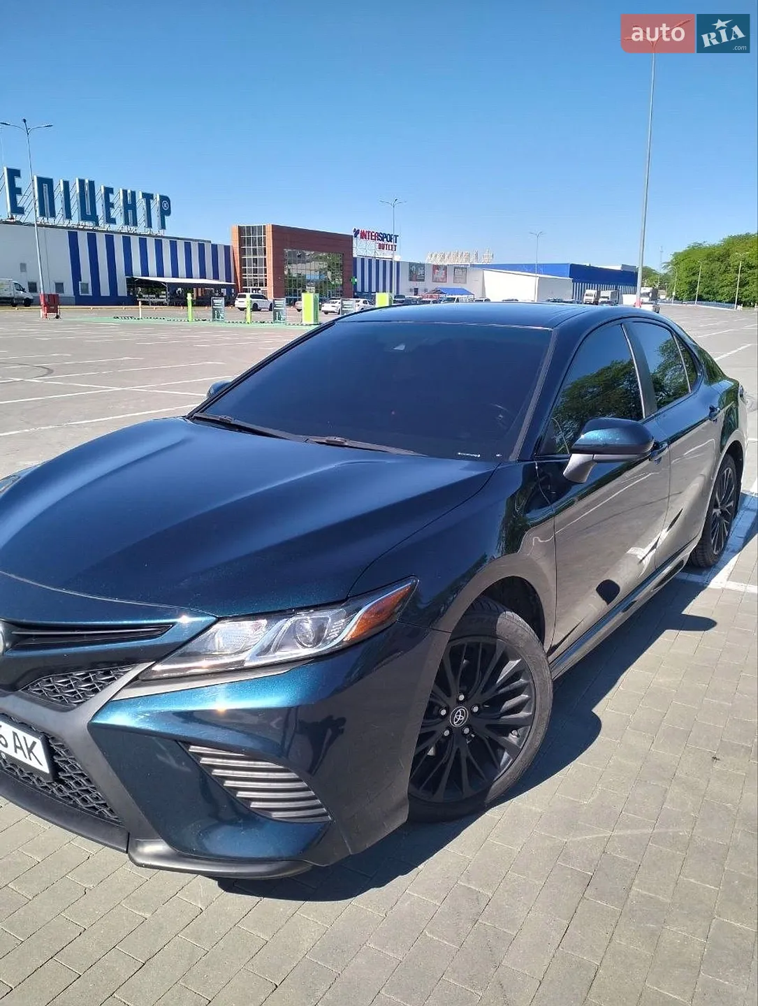 2017 Toyota Camry - фото 1