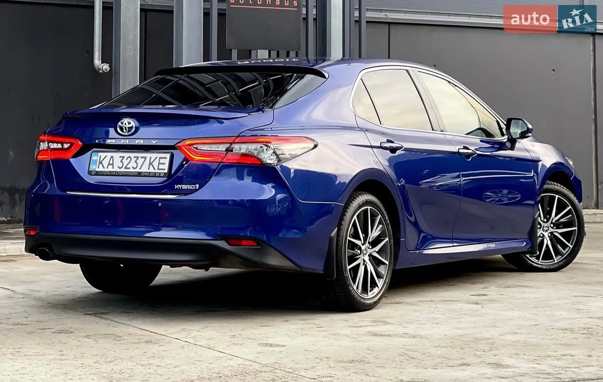 2021 Toyota Camry - мініатюра 2