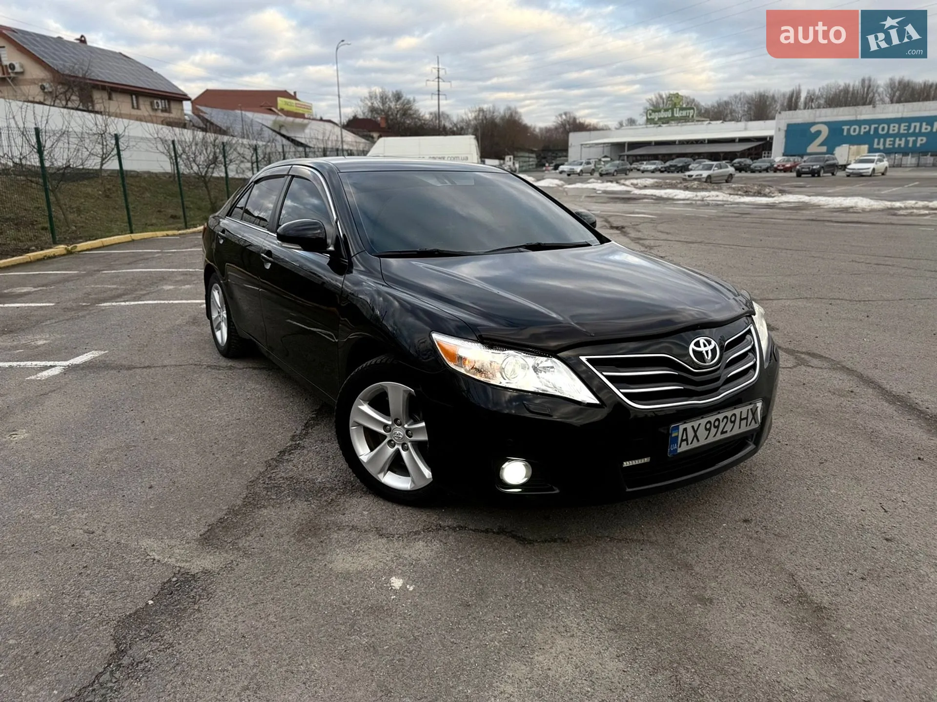 2011 Toyota Camry - фото 1