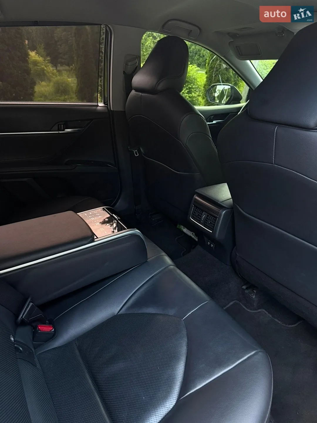 2018 Toyota Camry - мініатюра 16