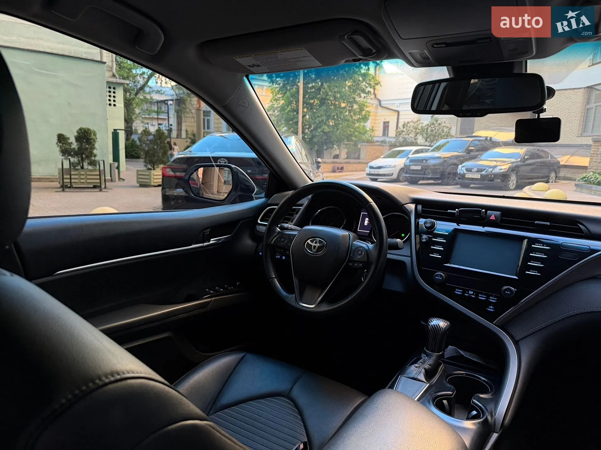 2018 Toyota Camry - мініатюра 9