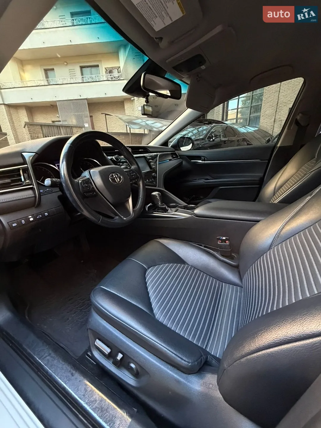 2018 Toyota Camry - мініатюра 10