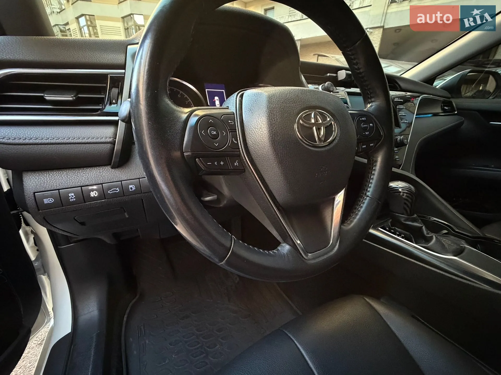 2018 Toyota Camry - мініатюра 11
