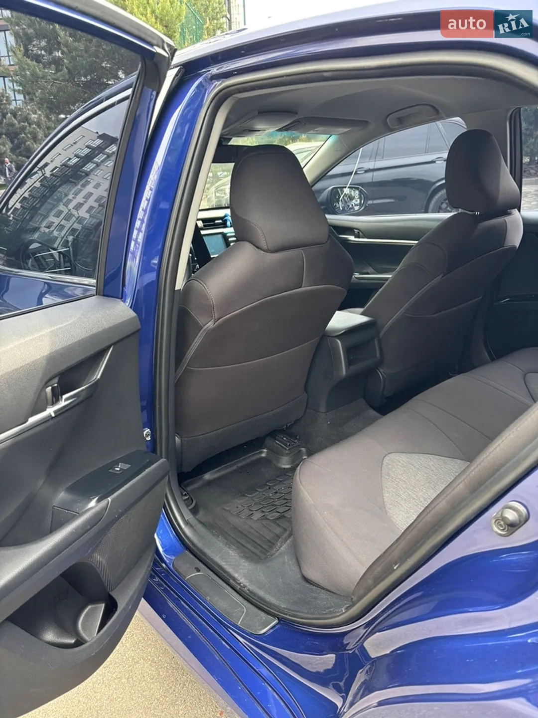 2018 Toyota Camry - мініатюра 18