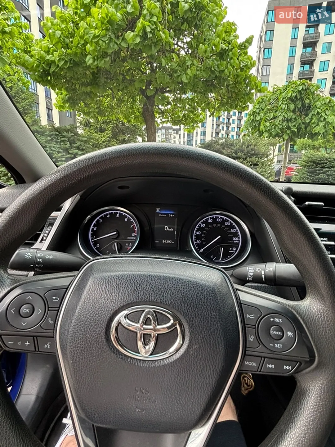 2018 Toyota Camry - мініатюра 17