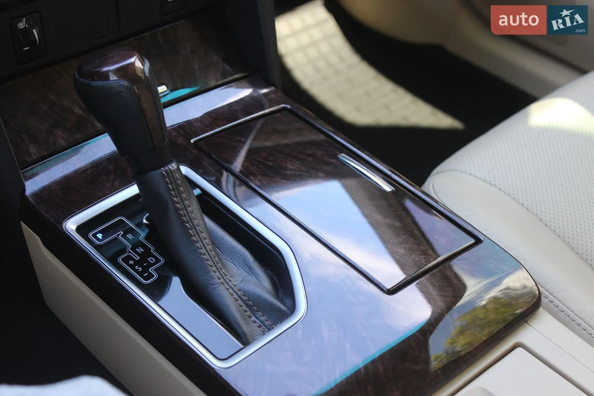 2016 Toyota Camry - мініатюра 52