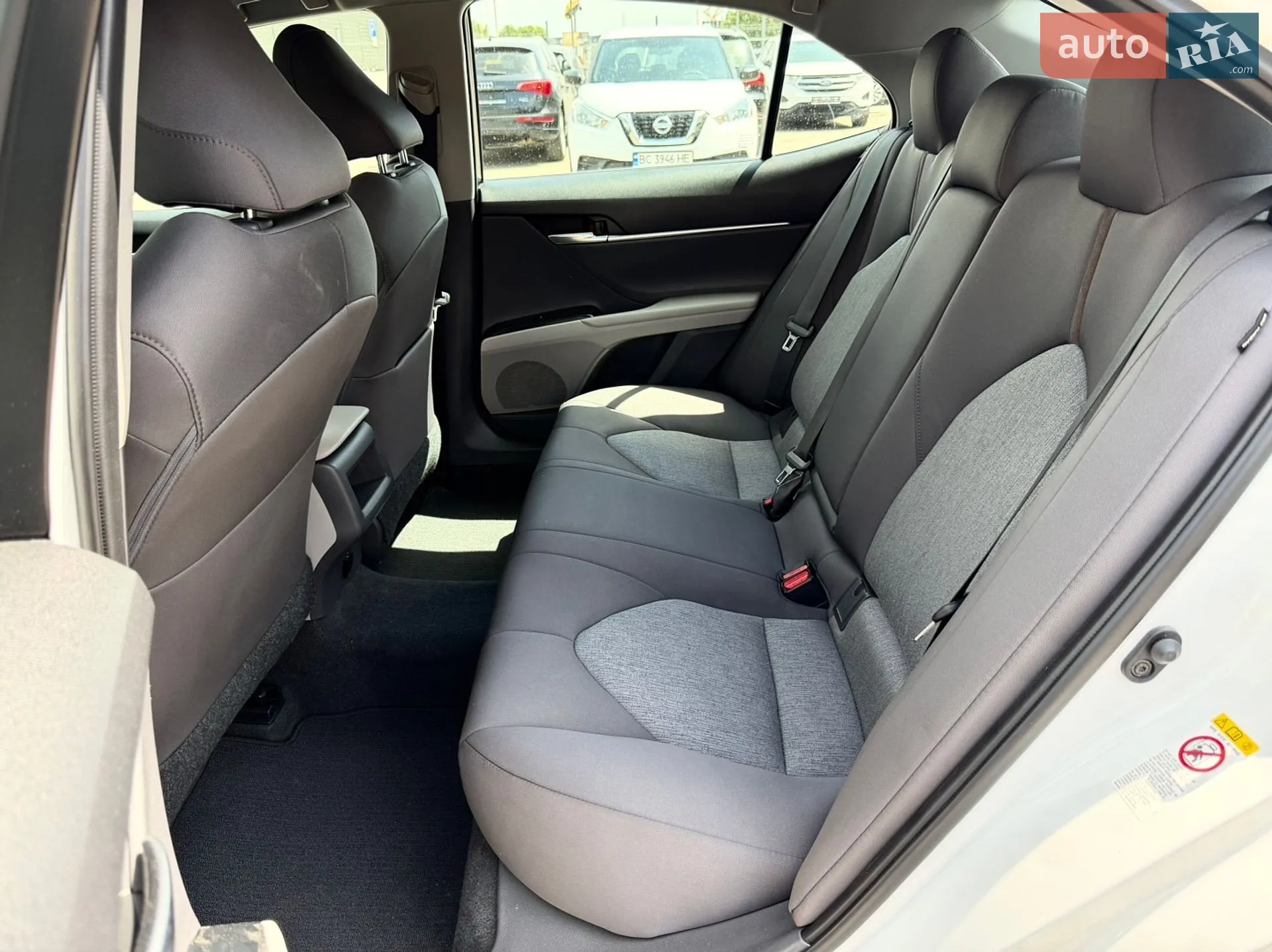 2018 Toyota Camry - мініатюра 19
