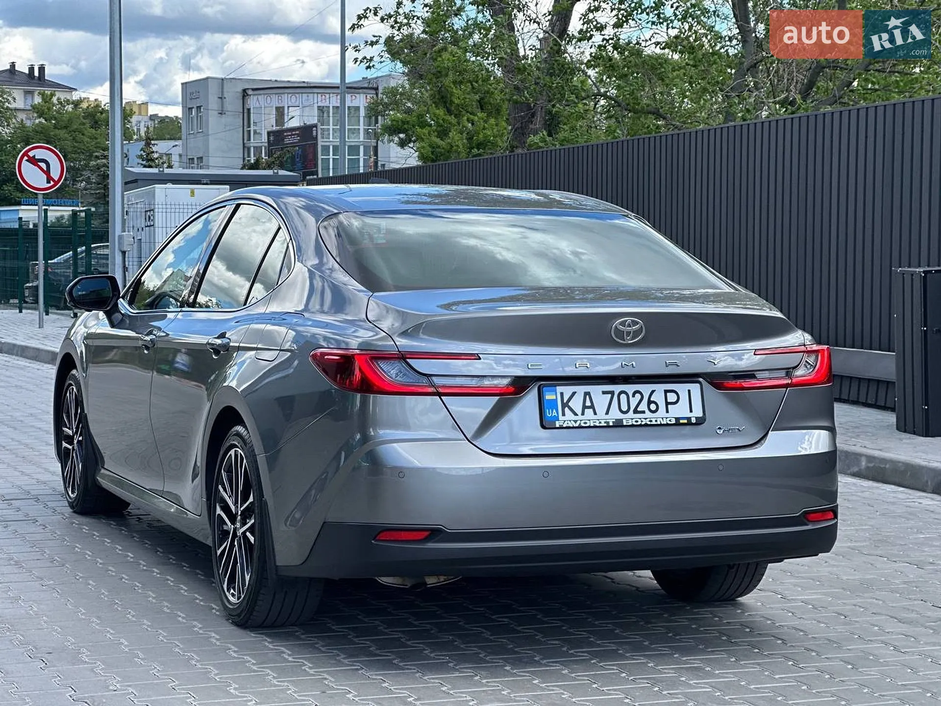 2024 Toyota Camry - мініатюра 8